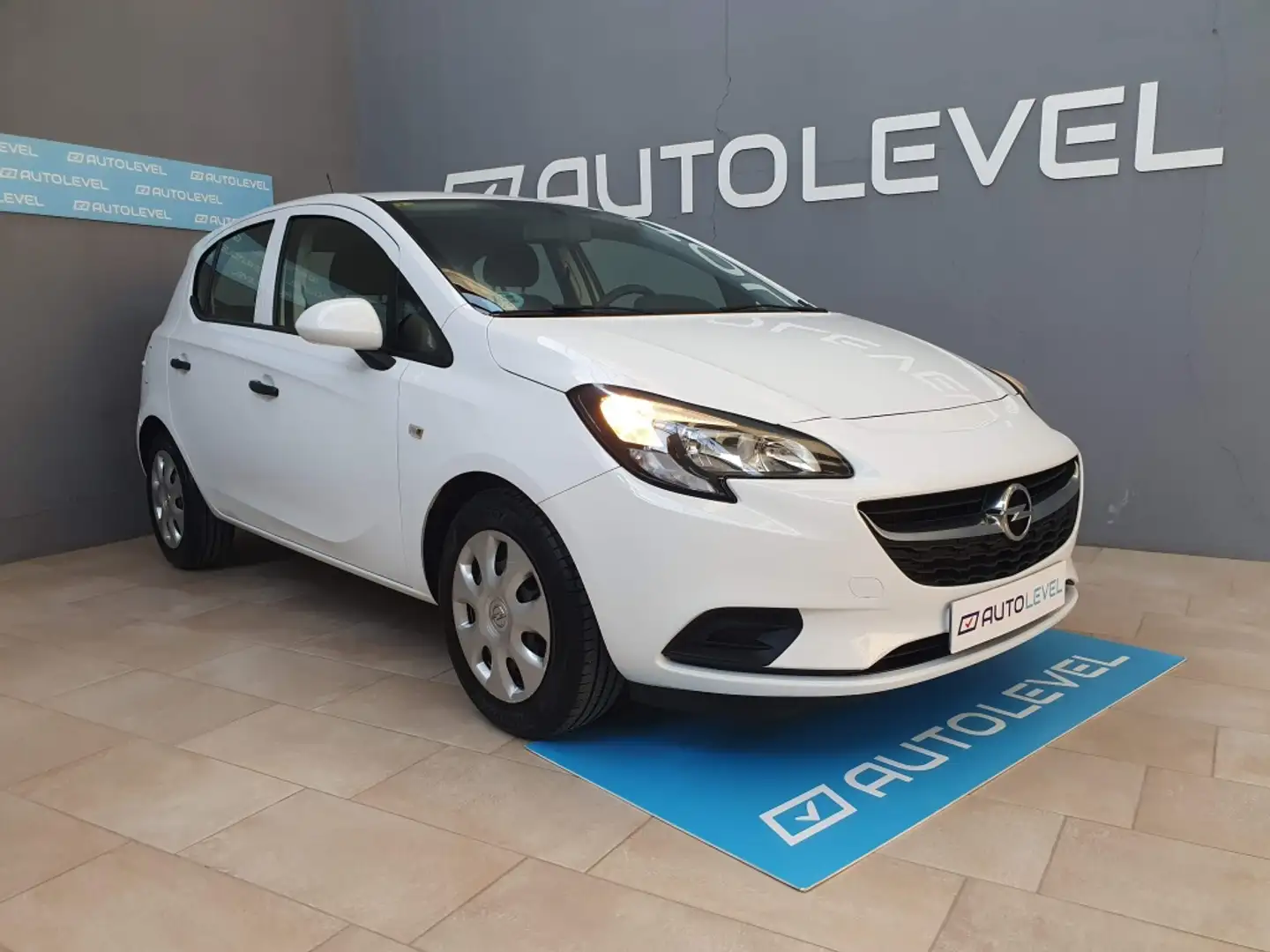 Opel Corsa 1.3CDTI Expression 75 Wit - 1