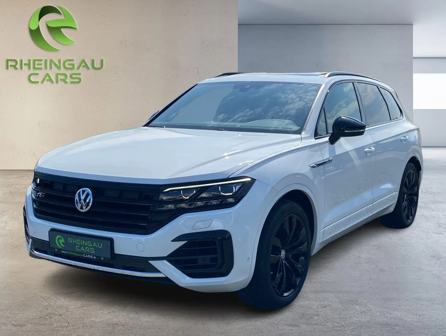 Volkswagen Touareg R-Line 4Motion 3.0 V6 TDI PANO LUFT AHK Wit - 1