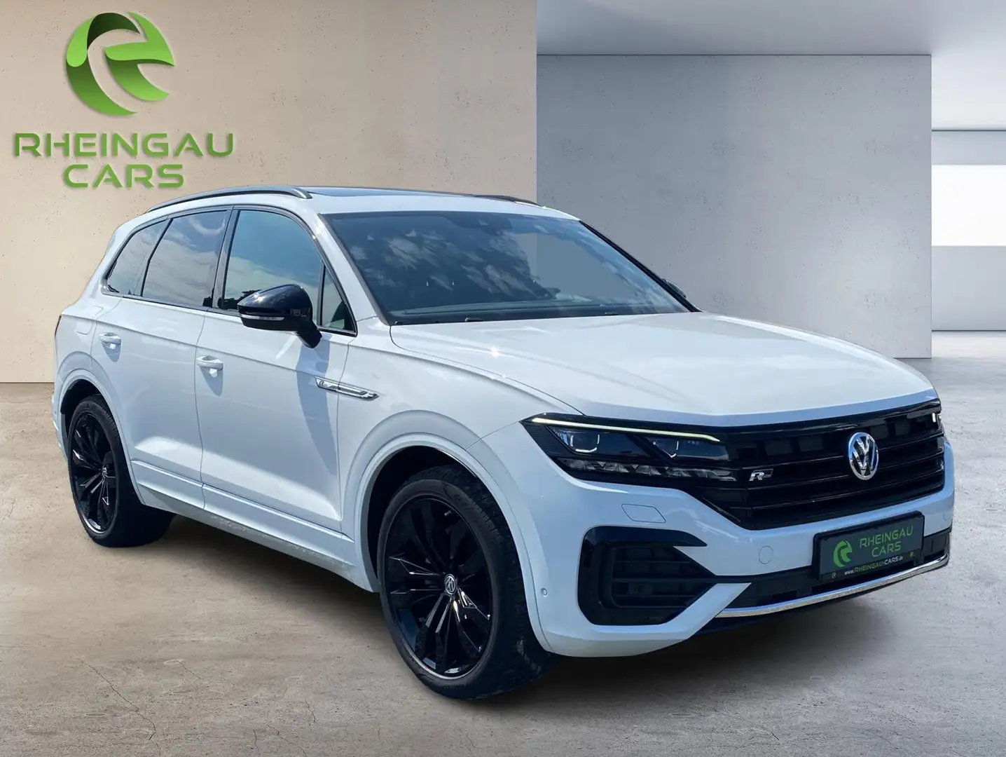 Volkswagen Touareg R-Line 4Motion 3.0 V6 TDI PANO LUFT AHK Wit - 2