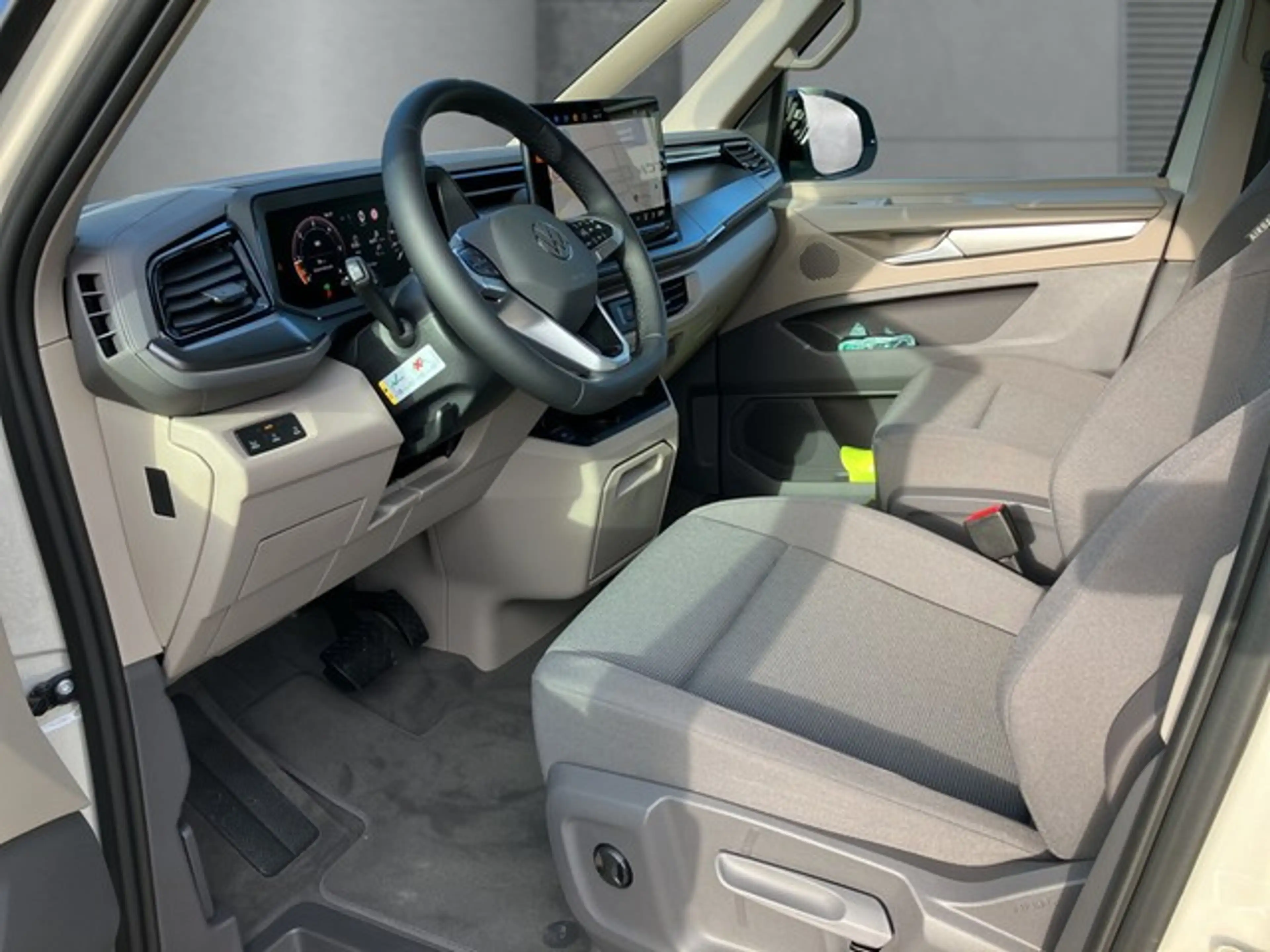 Volkswagen T7 California Beach Camper 2.0 TDI DSG*AHK*LED — photo 13