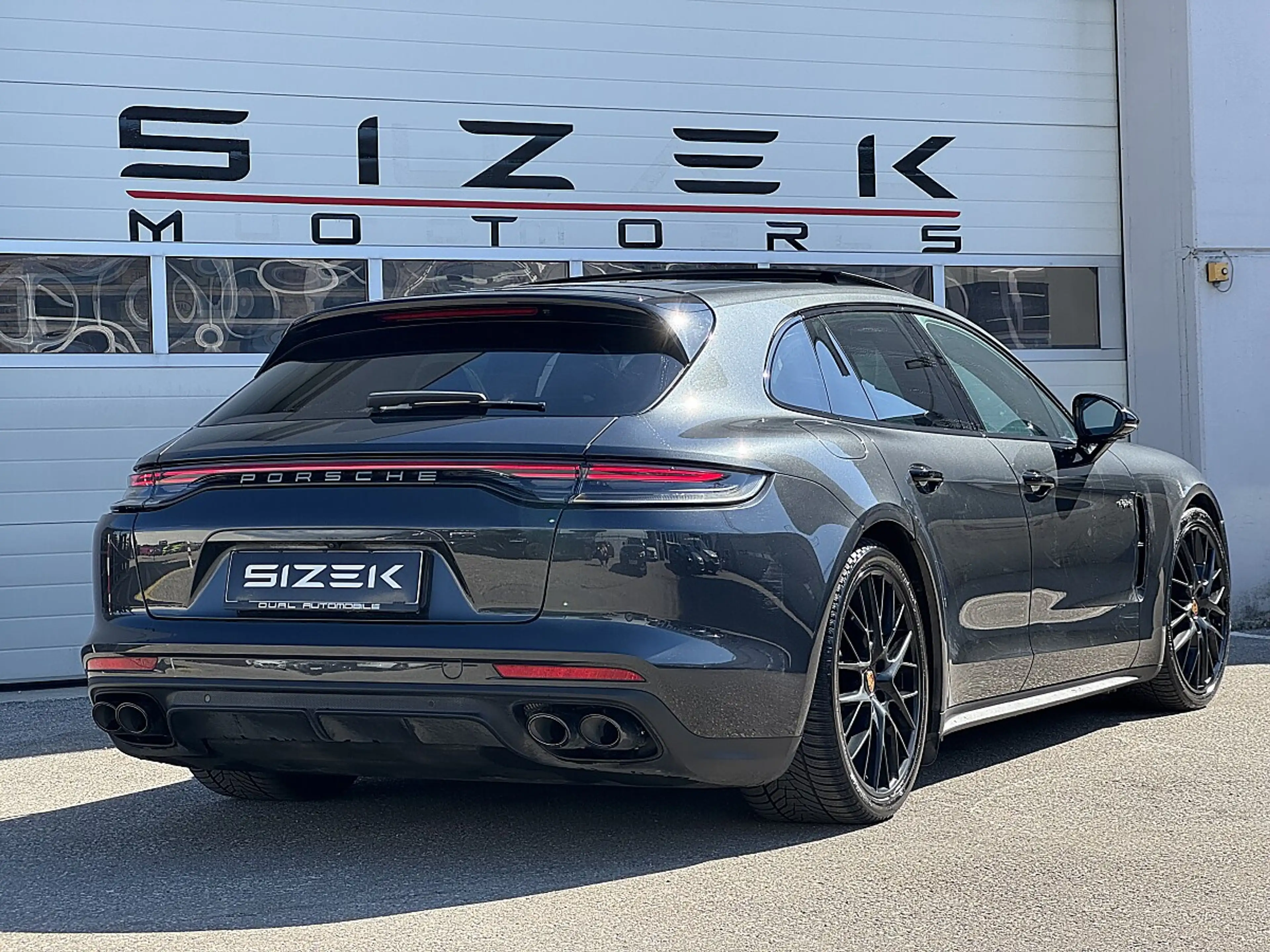 Porsche Panamera 4 E-Hybrid PHEV Sport Turismo Platinum Edition ... — photo 4