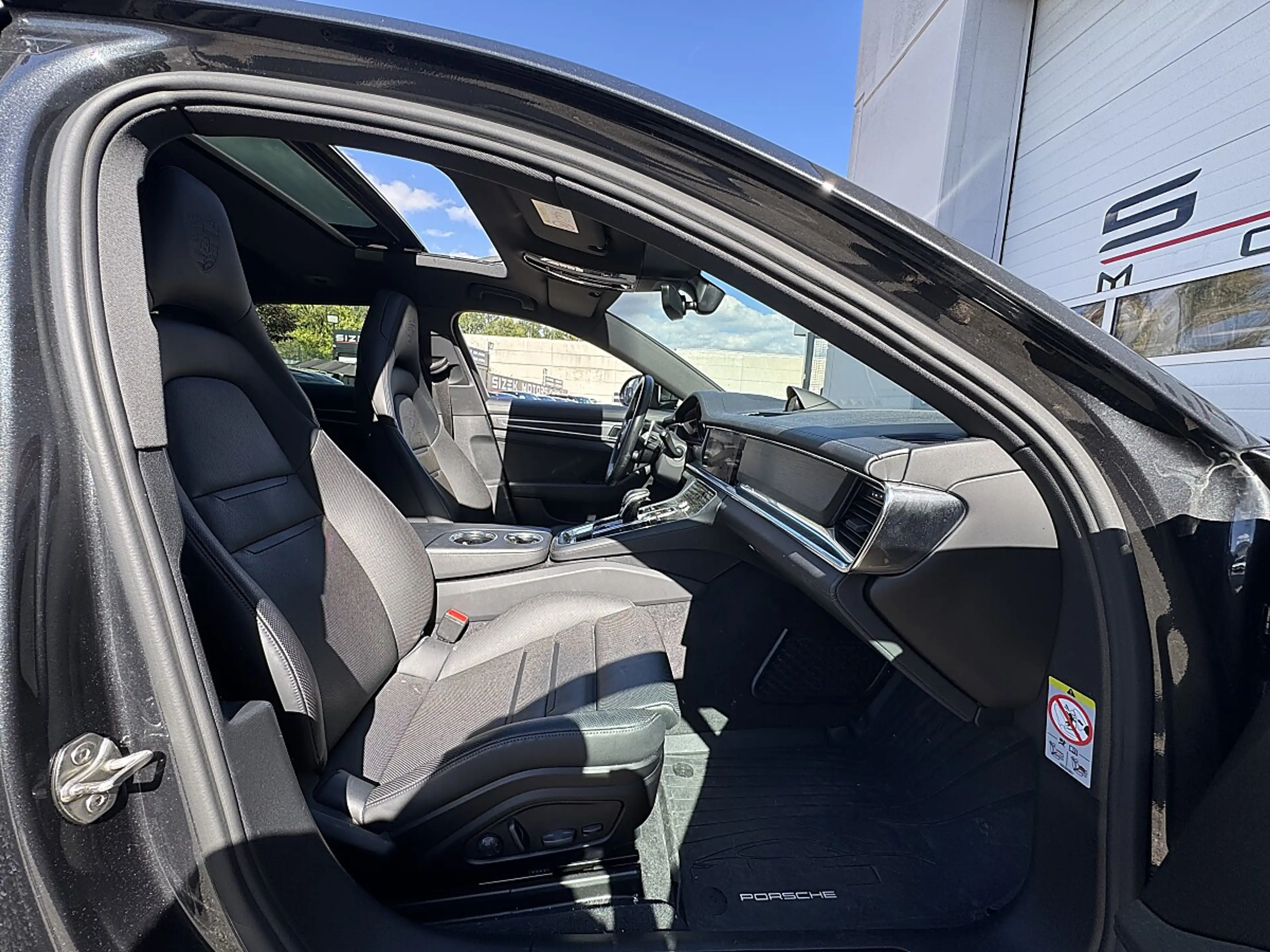 Porsche Panamera 4 E-Hybrid PHEV Sport Turismo Platinum Edition ... — photo 12