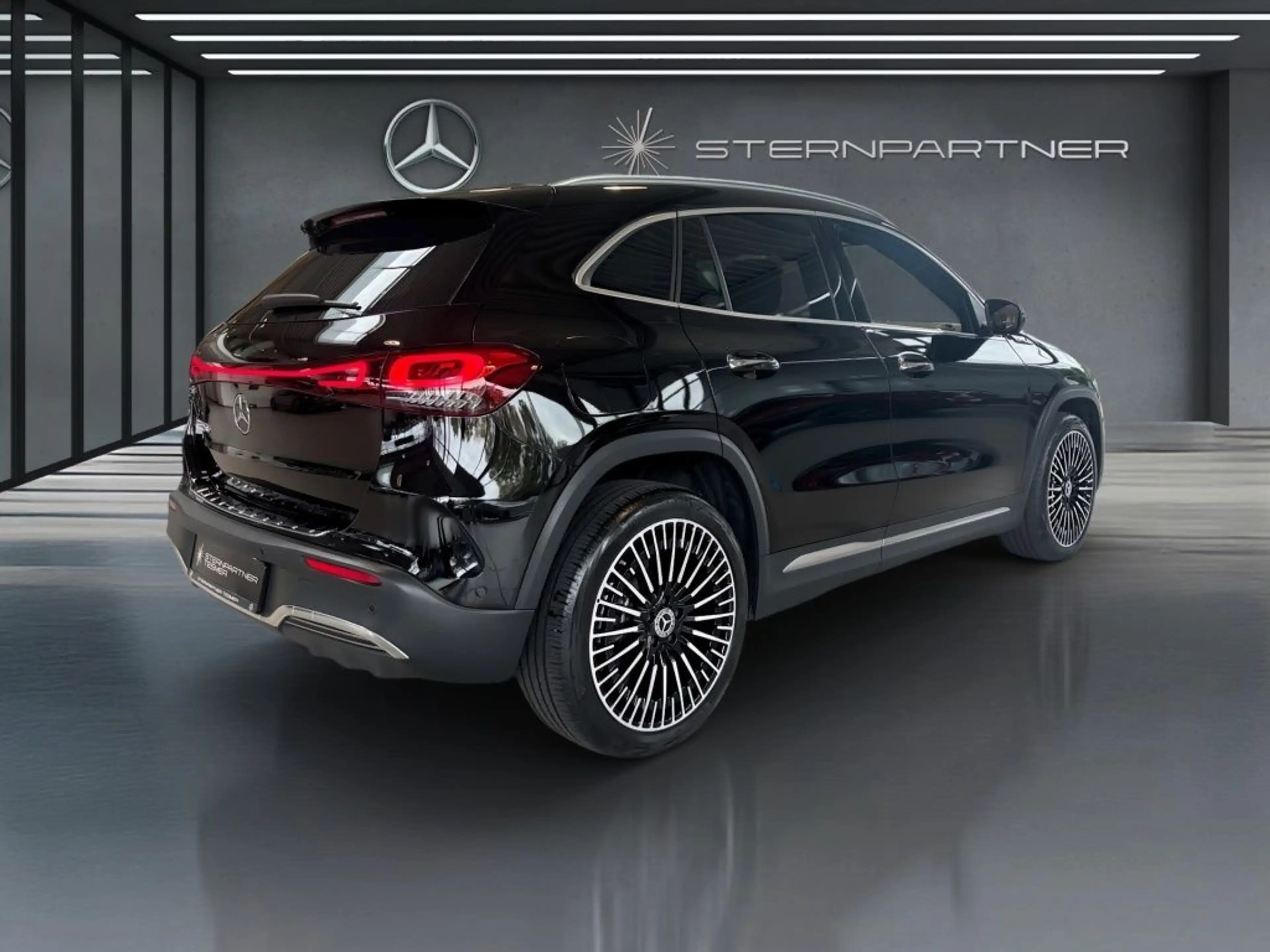 Mercedes-Benz EQA 250 AMG+360+LEDER+KEYLESS+DC+MBUX+AMBIENTE — photo 13
