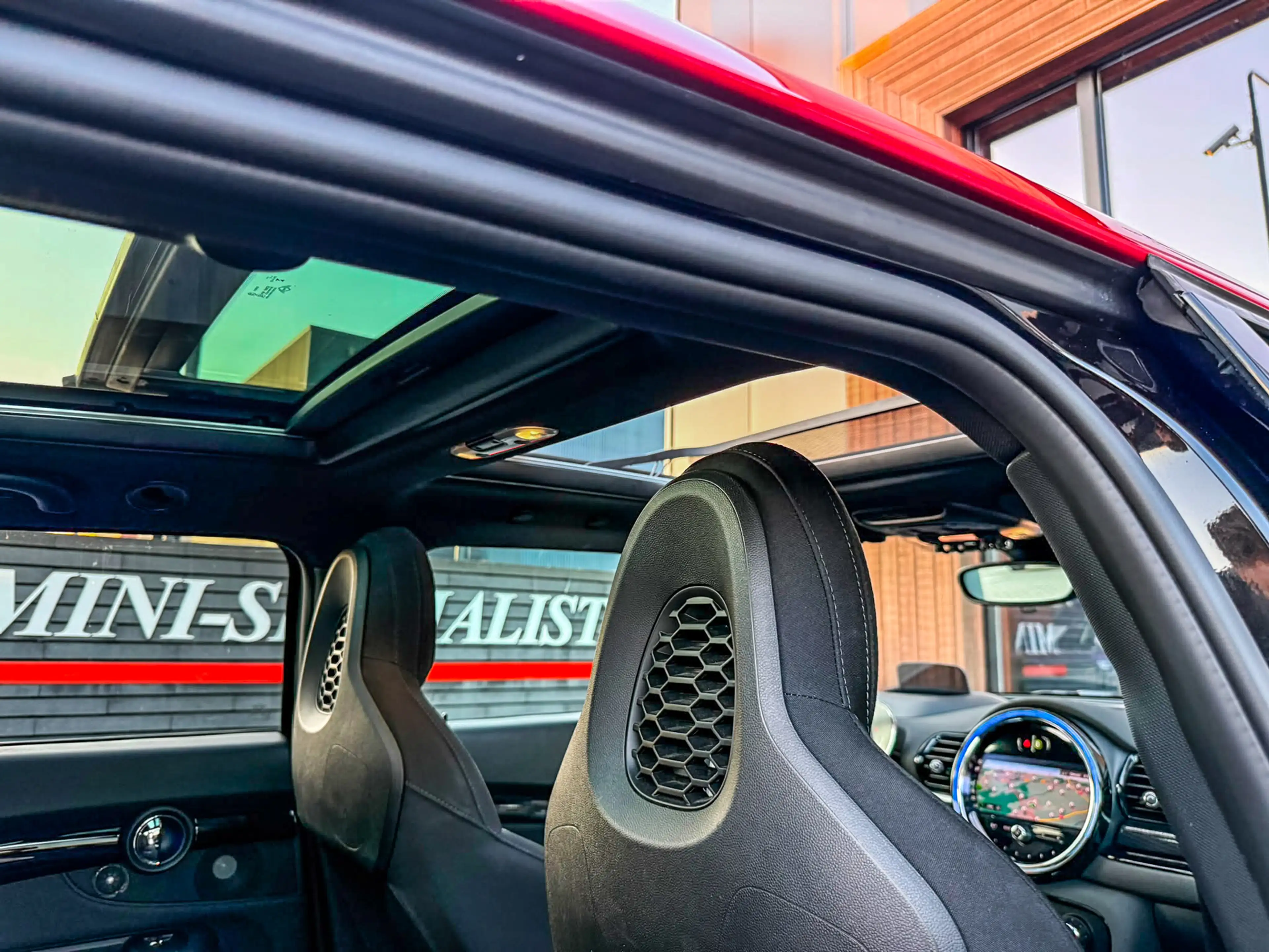 MINI John Cooper Works Clubman 2.0 JCW ALL4 F1 aut 306pk/Pano/Camera/Hk/Head Up/B — photo 12