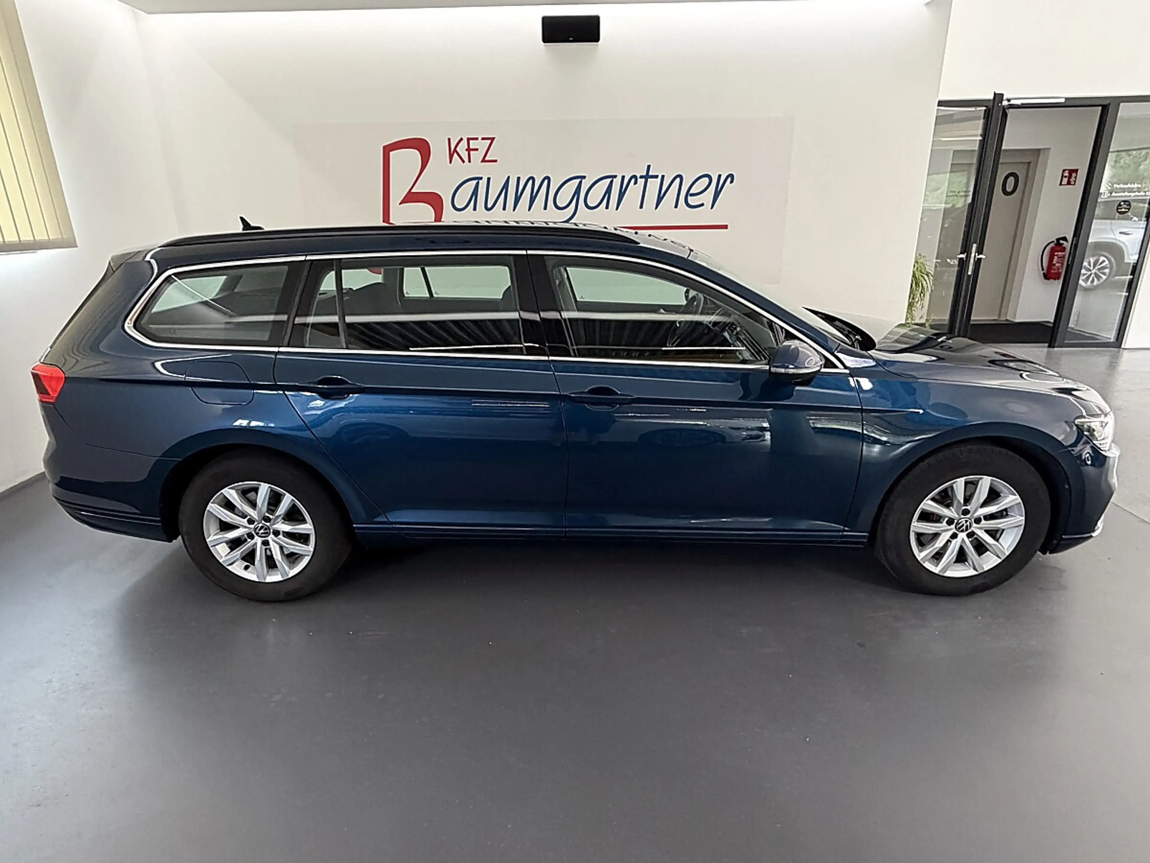 Volkswagen Passat Variant 2,0TDI *LED*NAVI*ACC*Sitzheizung*Rückfahrkamera... — photo 2