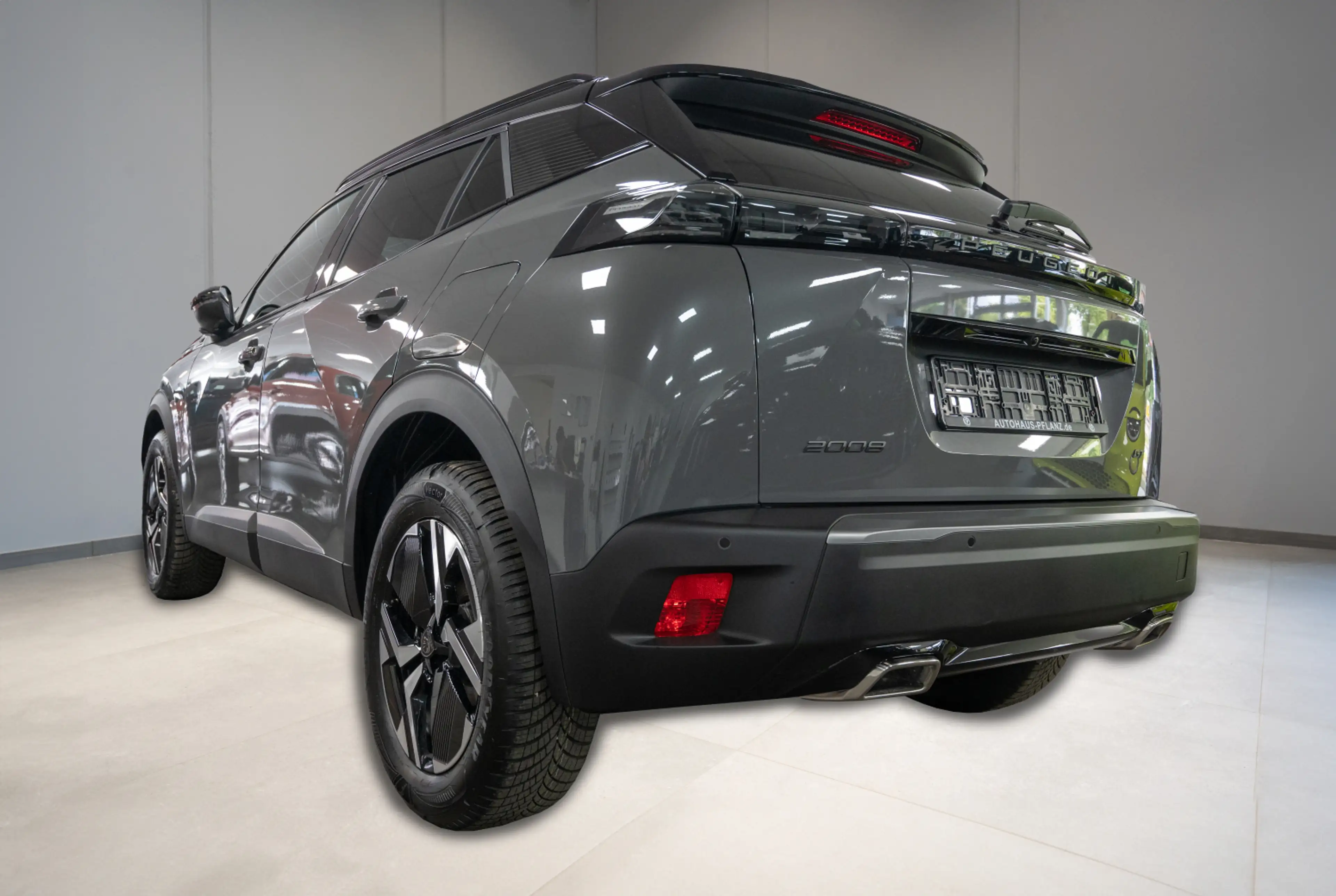 Peugeot 2008 GT HYBRID 145 e-DSC6 — photo 4