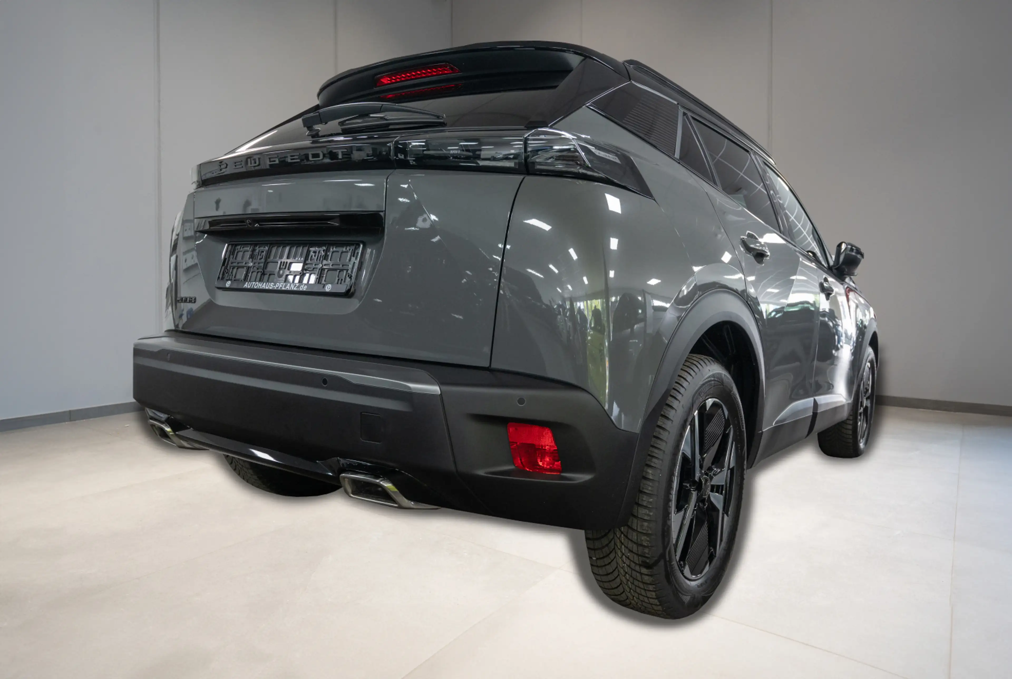 Peugeot 2008 GT HYBRID 145 e-DSC6 — photo 3