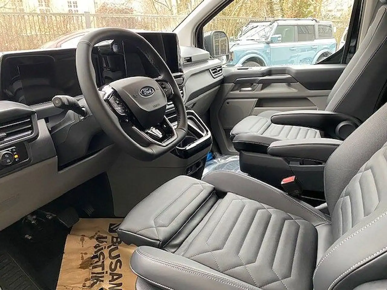 Ford Tourneo Custom FT320 L1''TitaniumX''Leder,LED-SW,AHK 16