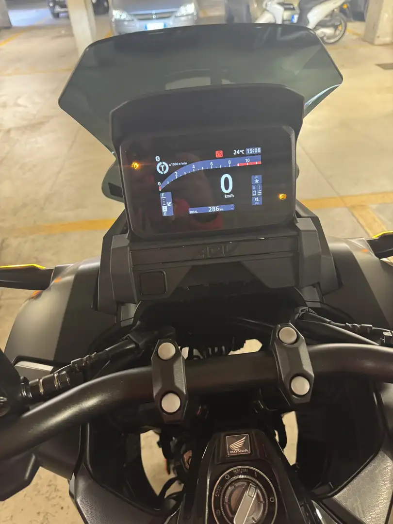 Honda ADV 350 - 2