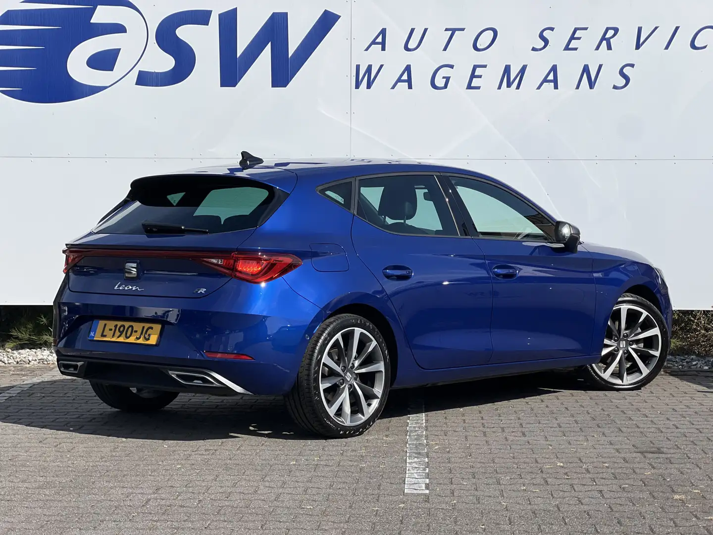 SEAT Leon 1.5 eTSI FR Business Intense | Virtual Cockpit | T Blau - 2