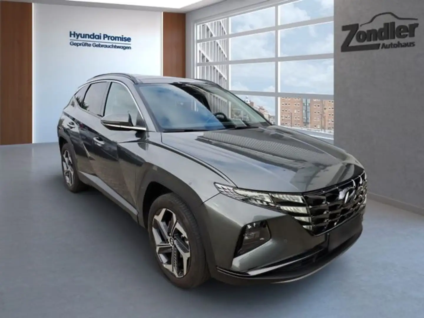 Hyundai TUCSON 1.6 Plug-In Hybrid 4WD Trend Assist. AHK-abnehmbar Gris - 2