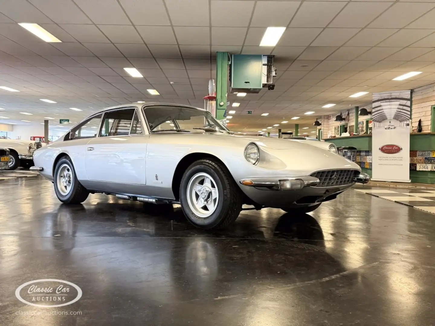 Ferrari 365 GT 2+2  - ONLINE AUCTION Grijs - 1