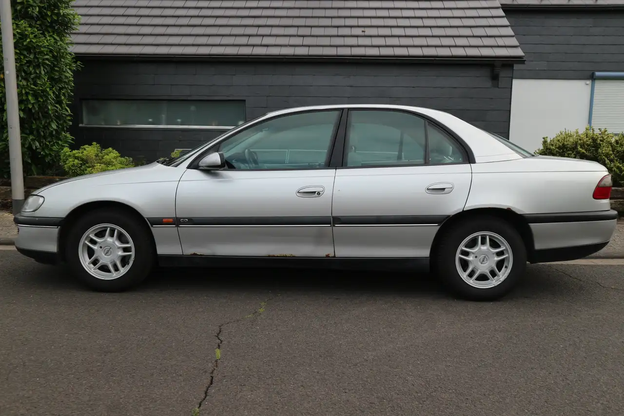 Opel Omega 2.0 16V CD, foto 5