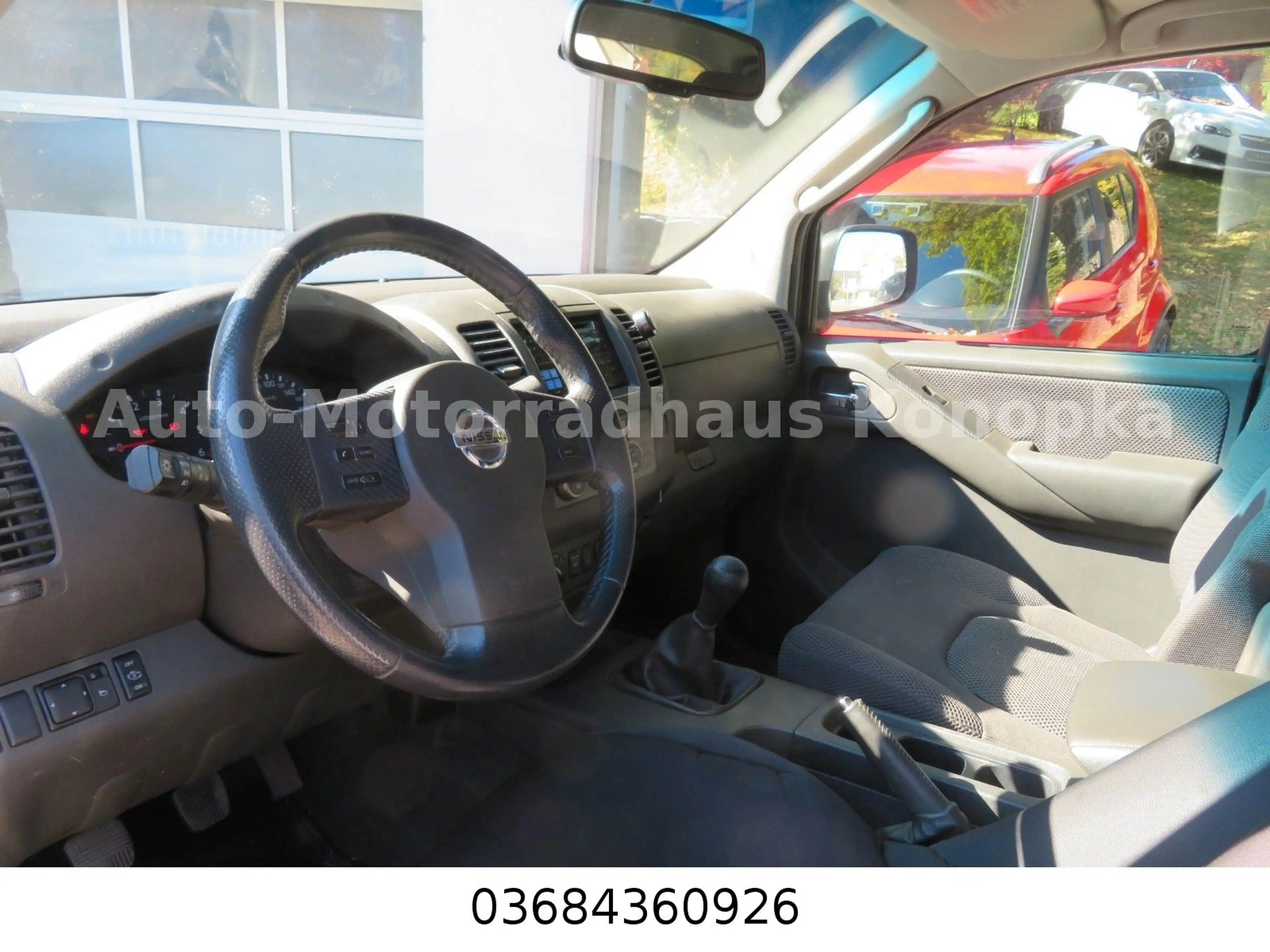 Nissan Navara Pickup King Cab LE 4X4 Schubboden+Standhe — photo 7