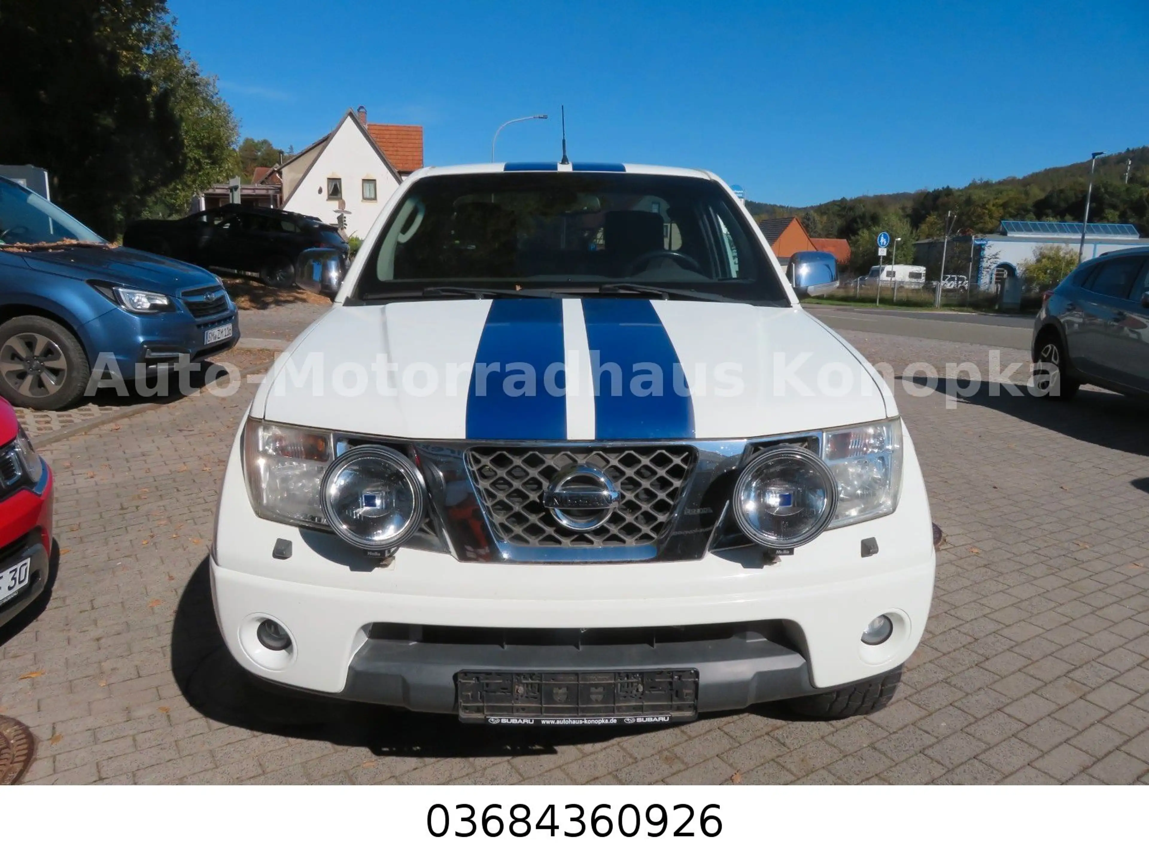 Nissan Navara Pickup King Cab LE 4X4 Schubboden+Standhe — photo 2