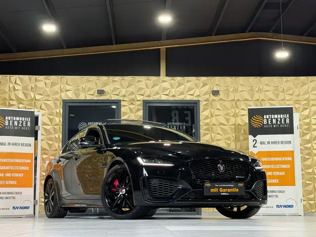 Jaguar XE R-Dynamic Black/PANO/360''KAM/MERIDIAN/LED