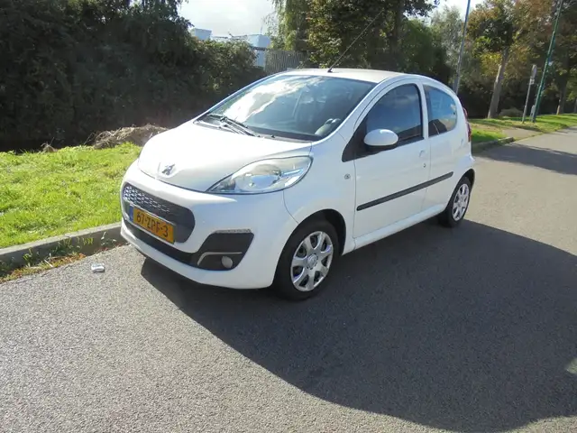 Peugeot 107 1.0 Active/5 deurs /airco/76800KM NAP