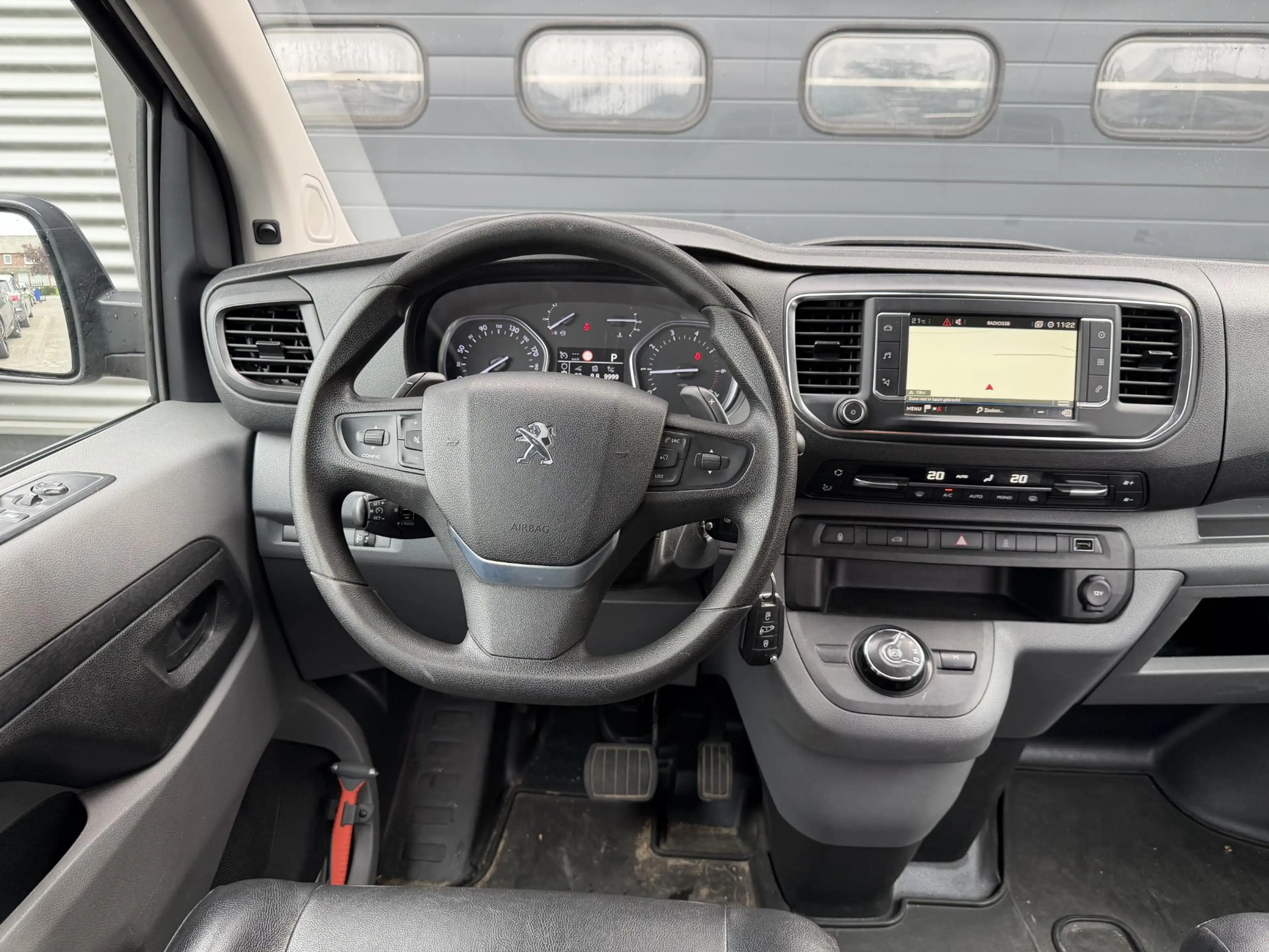 Peugeot Expert 231L 2.0 BlueHDI 180 Premium Pack | Navigatie | Ca — photo 23