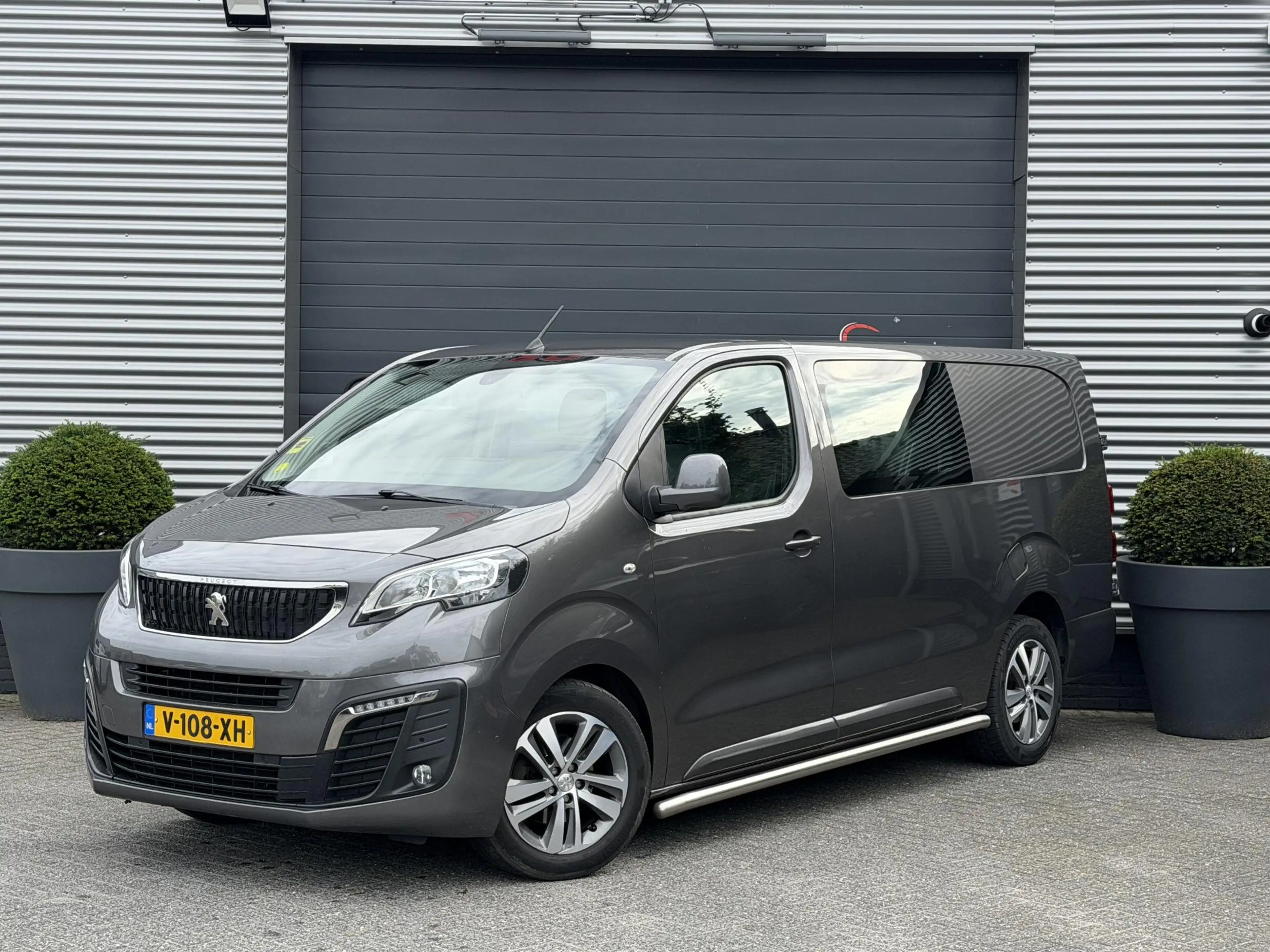 Peugeot Expert 231L 2.0 BlueHDI 180 Premium Pack | Navigatie | Ca