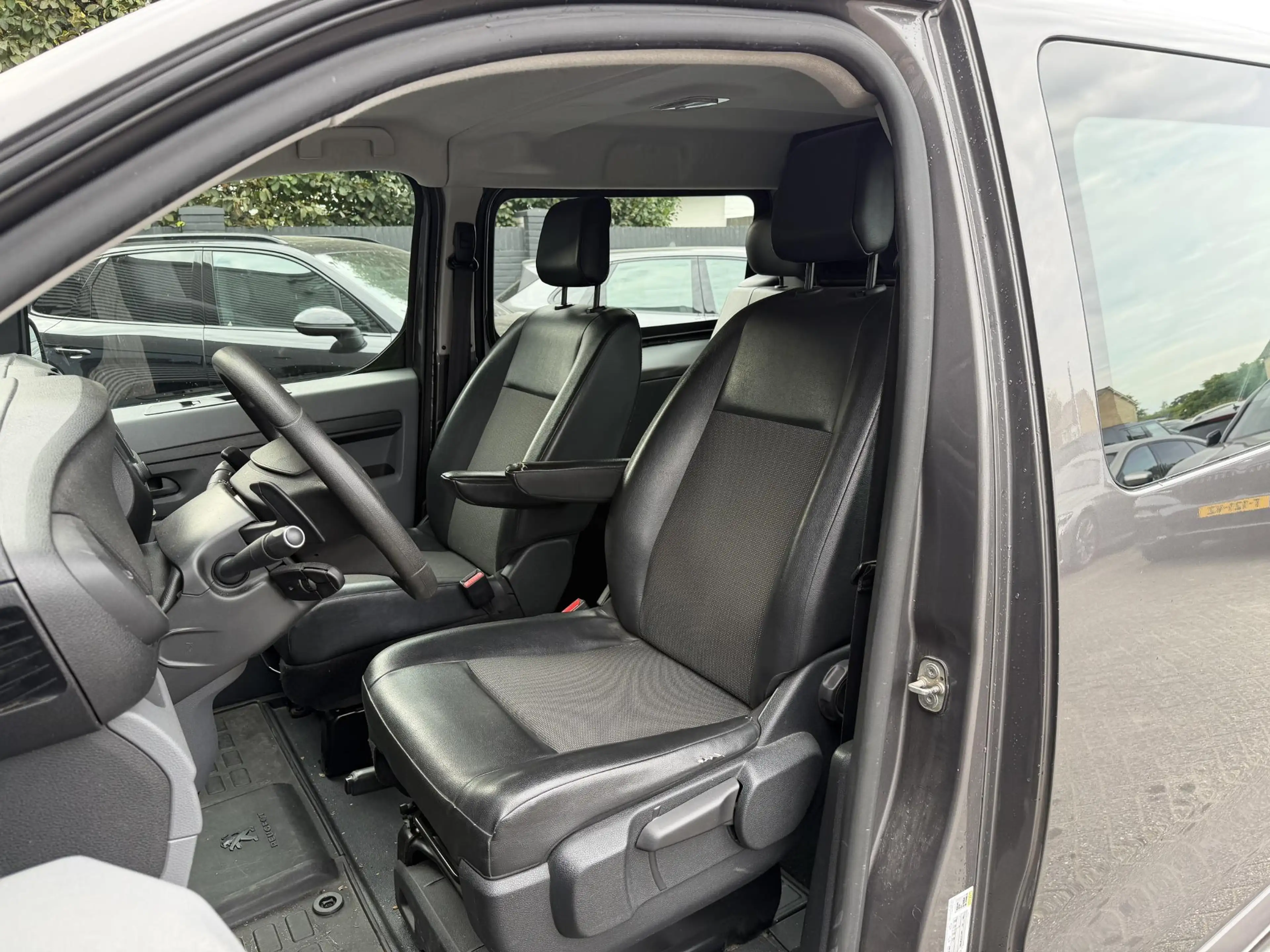 Peugeot Expert 231L 2.0 BlueHDI 180 Premium Pack | Navigatie | Ca — photo 10