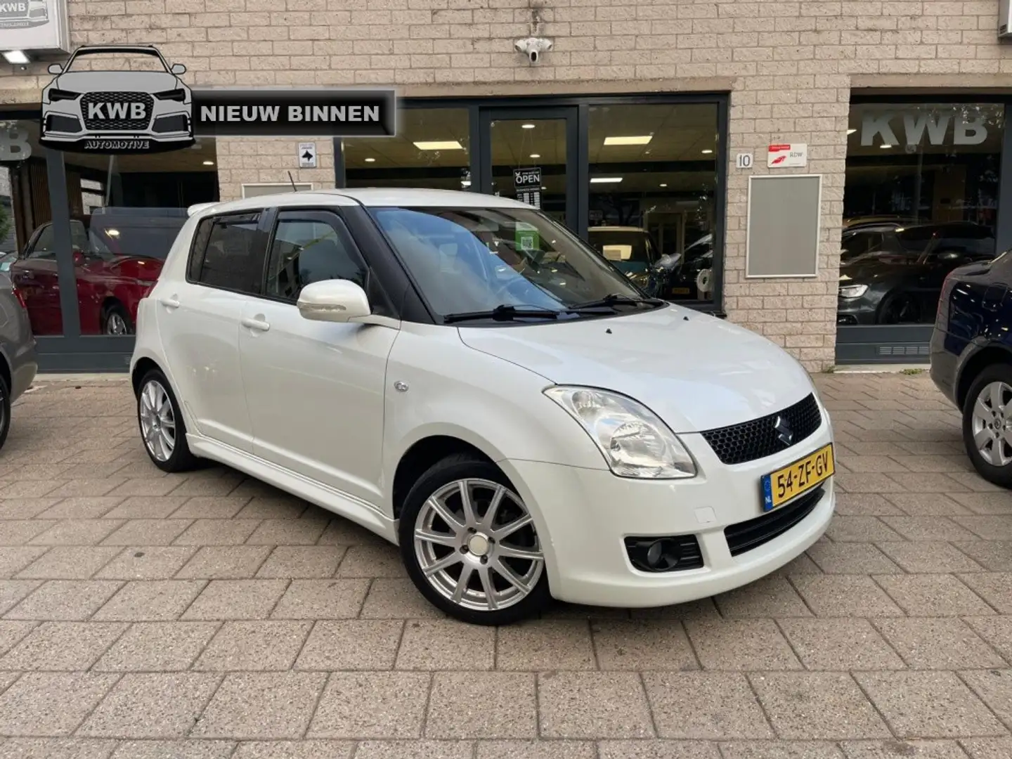 Suzuki Swift 1.3 Shogun 5Drs Camera CarPlay parelmoer Wit - 1