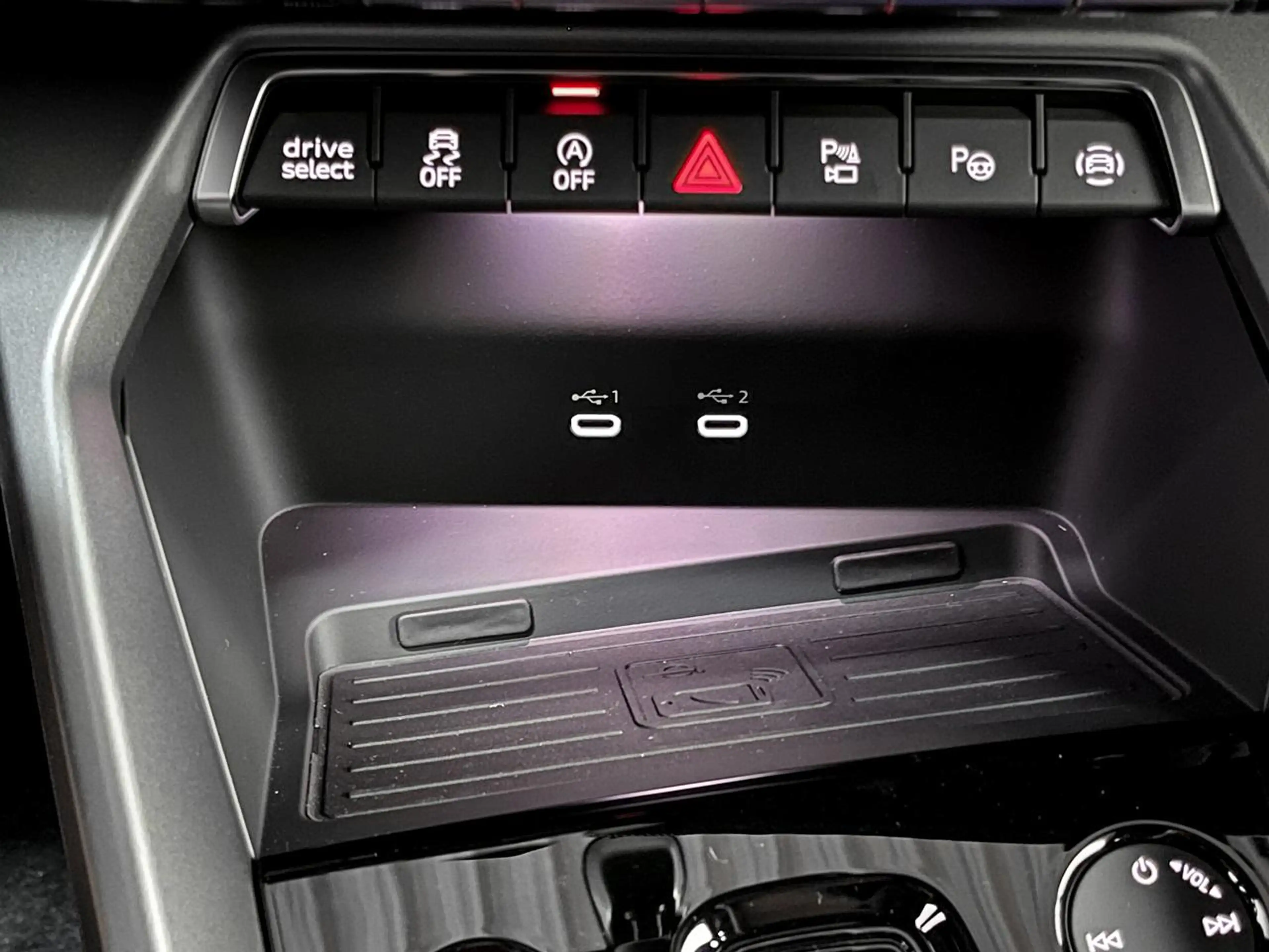 Audi S3 2.0 TFSI Quattro S-Tronic 333 PK / Carplay / ACC / Keyless / Navi / Camera — photo 14