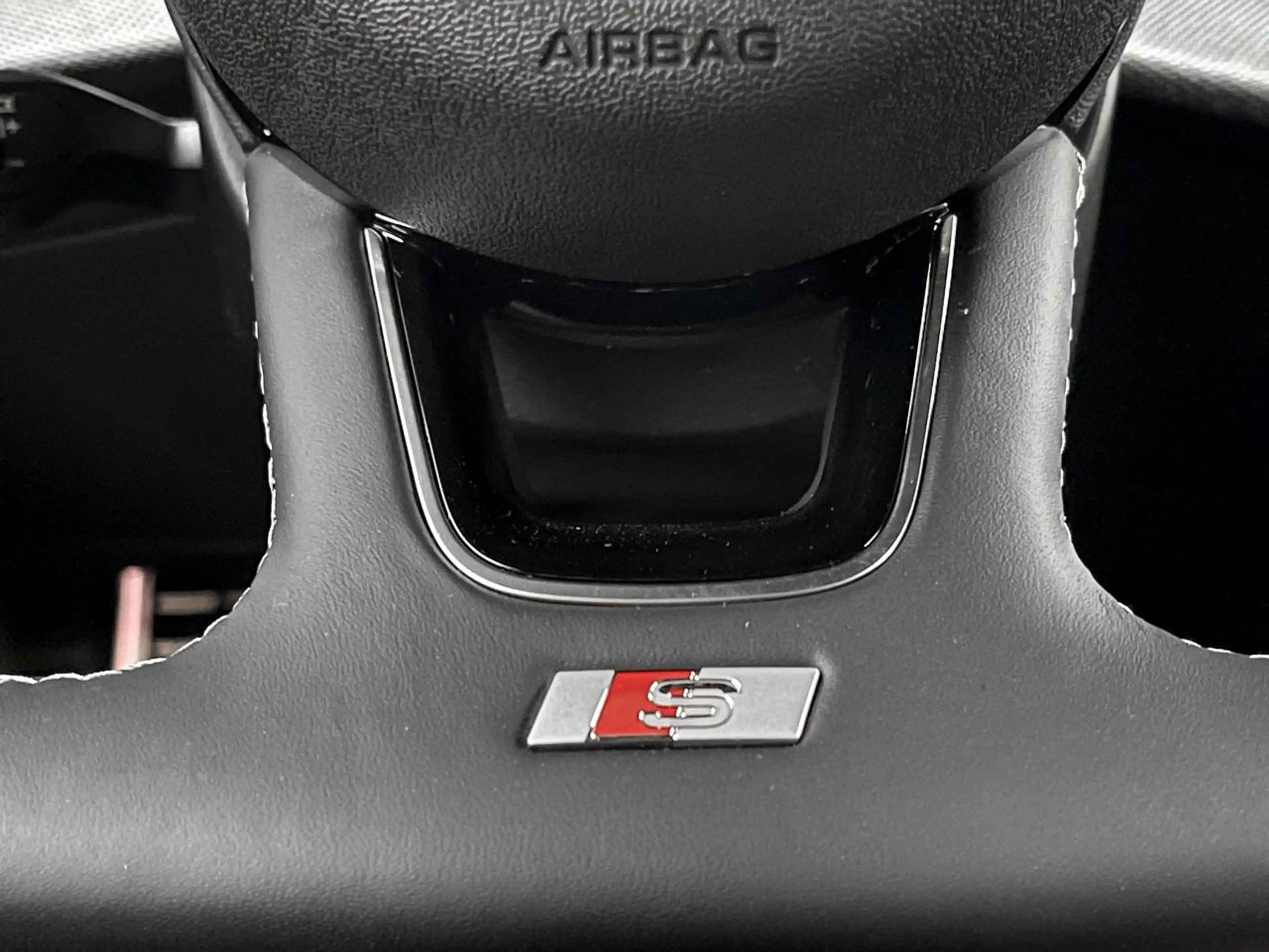 Audi S3 2.0 TFSI Quattro S-Tronic 333 PK / Carplay / ACC / Keyless / Navi / Camera — photo 8