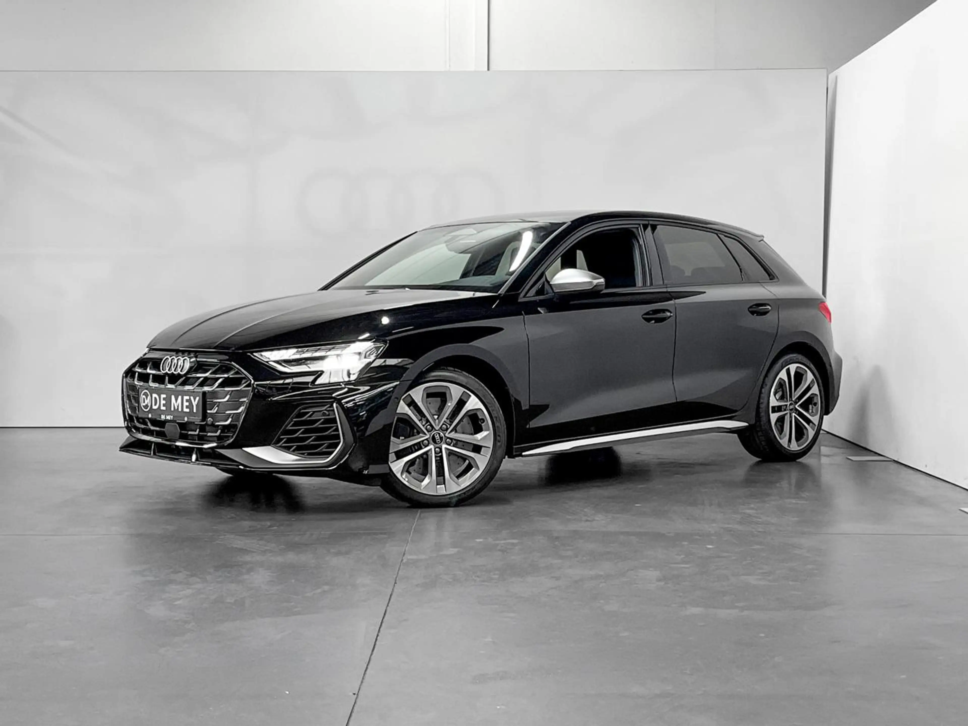 Audi S3 2.0 TFSI Quattro S-Tronic 333 PK / Carplay / ACC / Keyless / Navi / Camera — photo 2