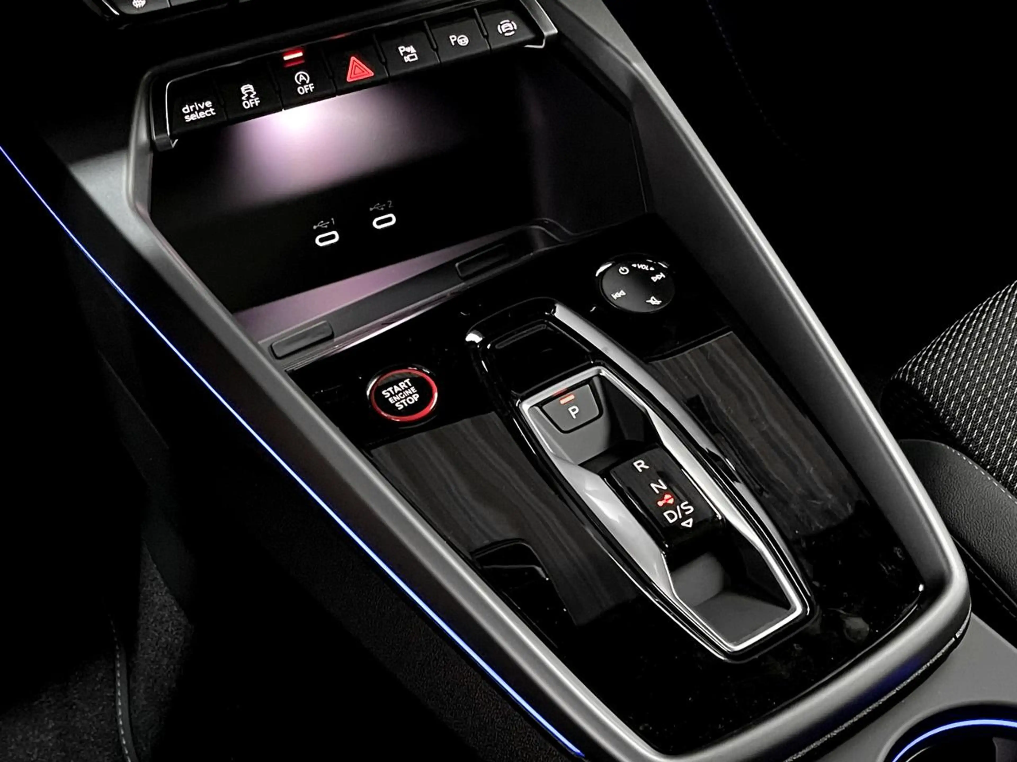 Audi S3 2.0 TFSI Quattro S-Tronic 333 PK / Carplay / ACC / Keyless / Navi / Camera — photo 12