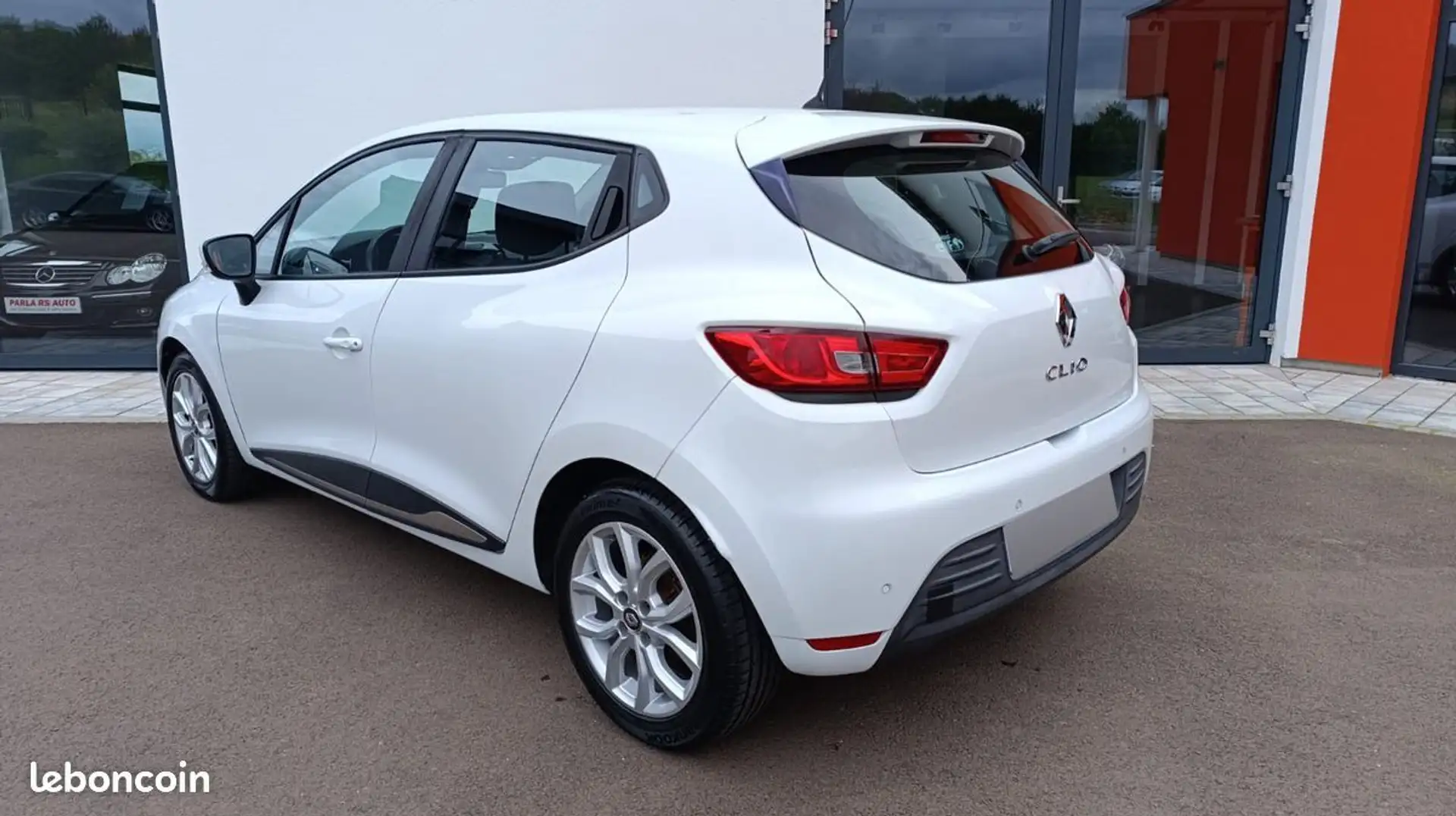 Renault Clio IV 1.5 DCi 90ch boîte automatique Blanc - 2