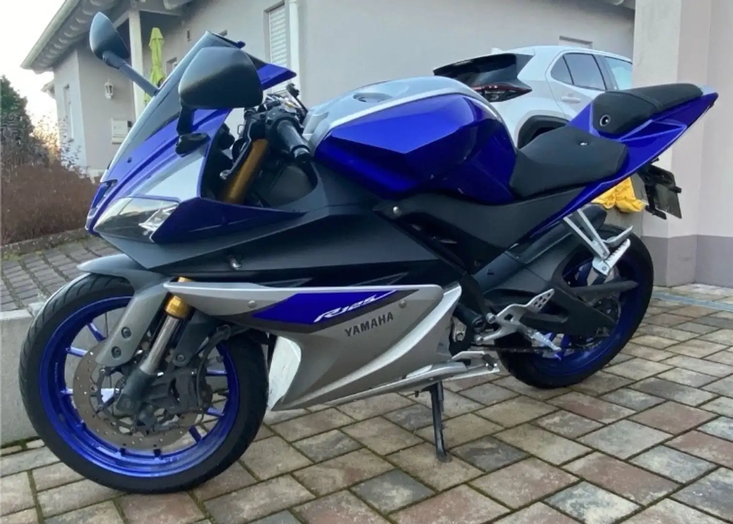 Yamaha YZF-R125 Blau - 2