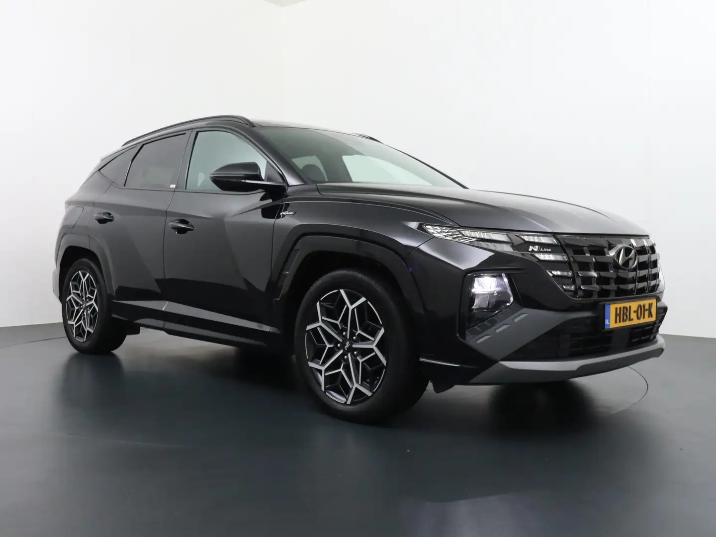Hyundai TUCSON 1.6 T-GDI PHEV N Line Sky 4WD PANORAMADAK | DEALER Zwart - 2