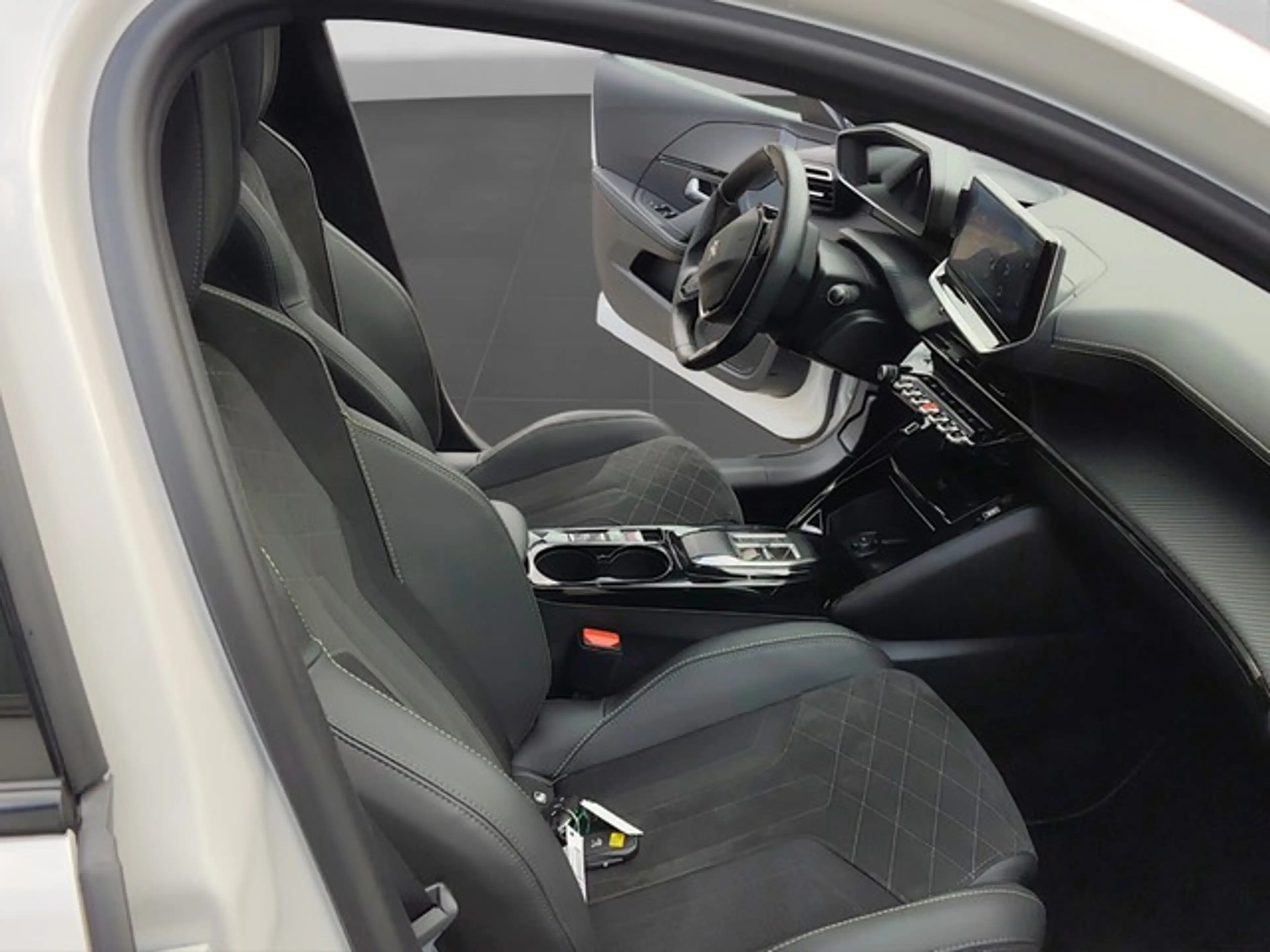Peugeot e-208 GT Pack PANO NAVI SHZ PDC KAMERA ACC DAB+ CARPLAY — photo 9