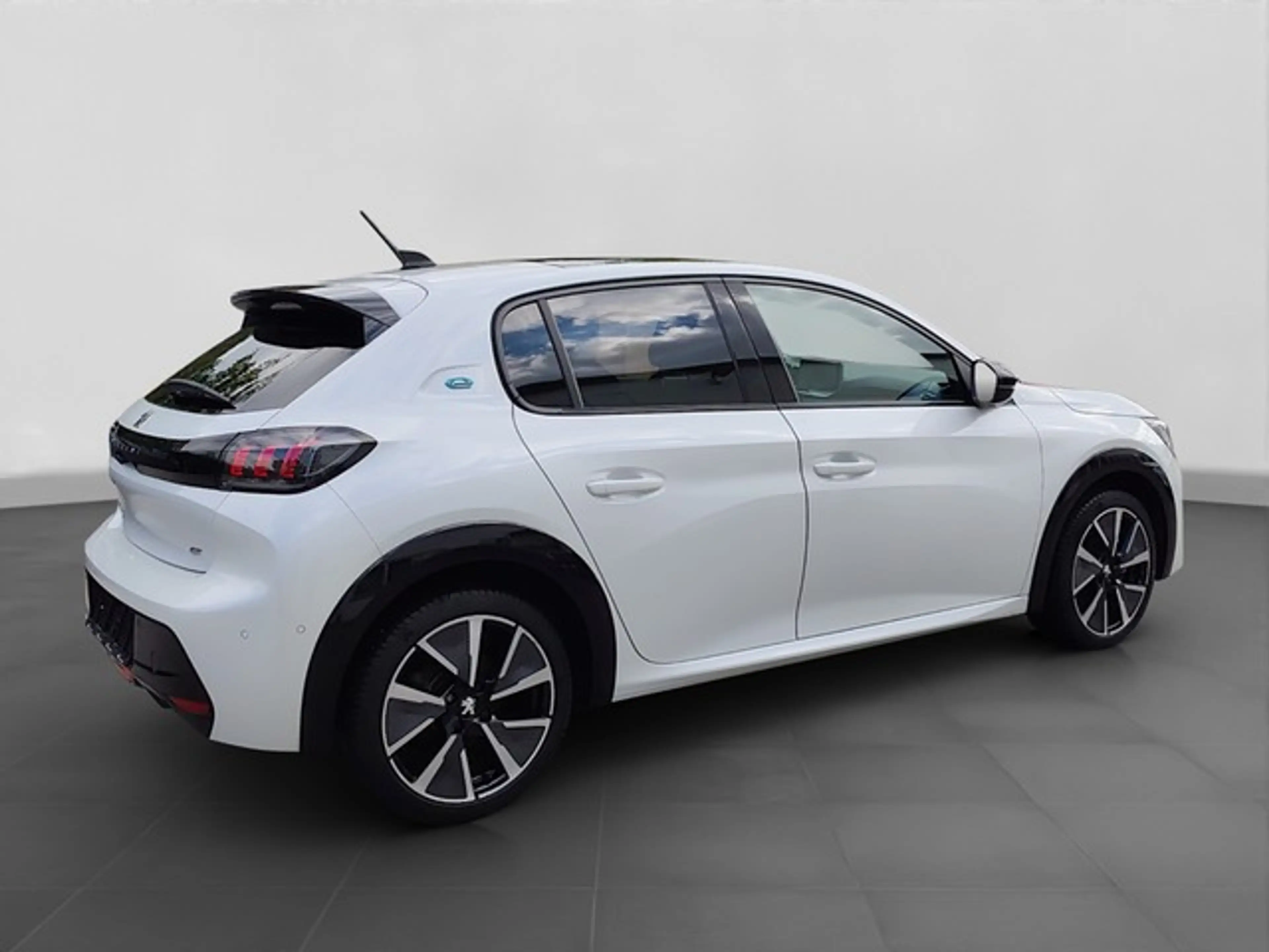 Peugeot e-208 GT Pack PANO NAVI SHZ PDC KAMERA ACC DAB+ CARPLAY — photo 5