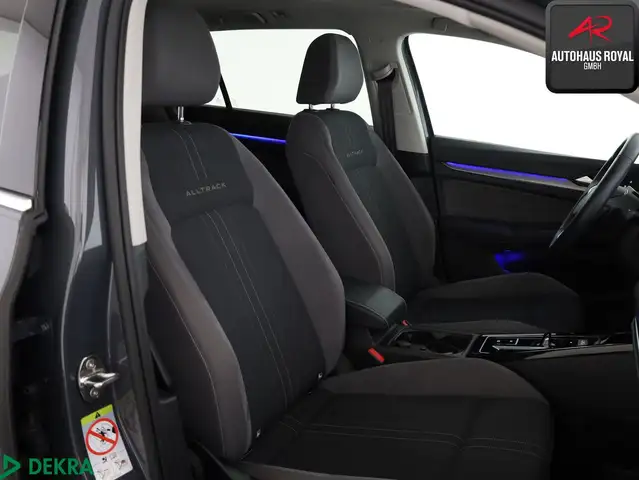 Volkswagen Golf view 10