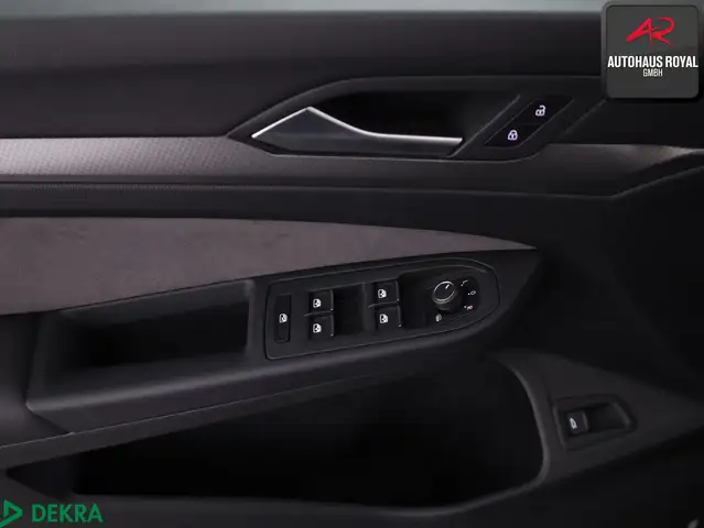 Volkswagen Golf view 13