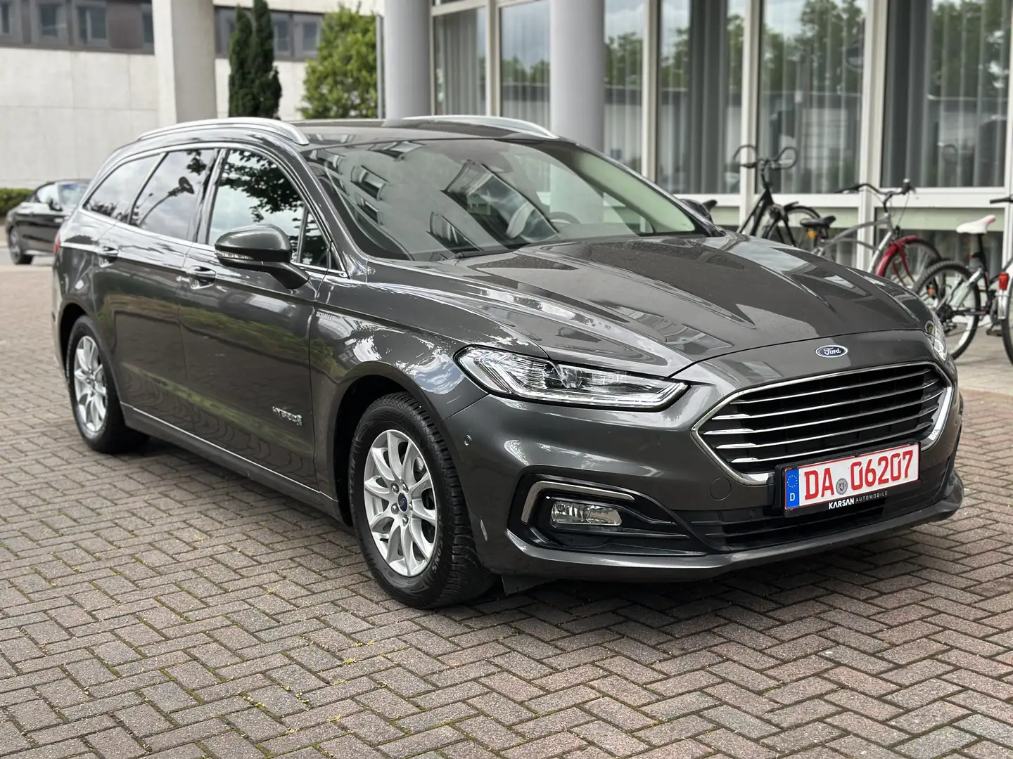 Ford Mondeo Hybrid Titanium/Kamera/PDCx2/Sitz-H/Xenon/Garantie Grijs - 1