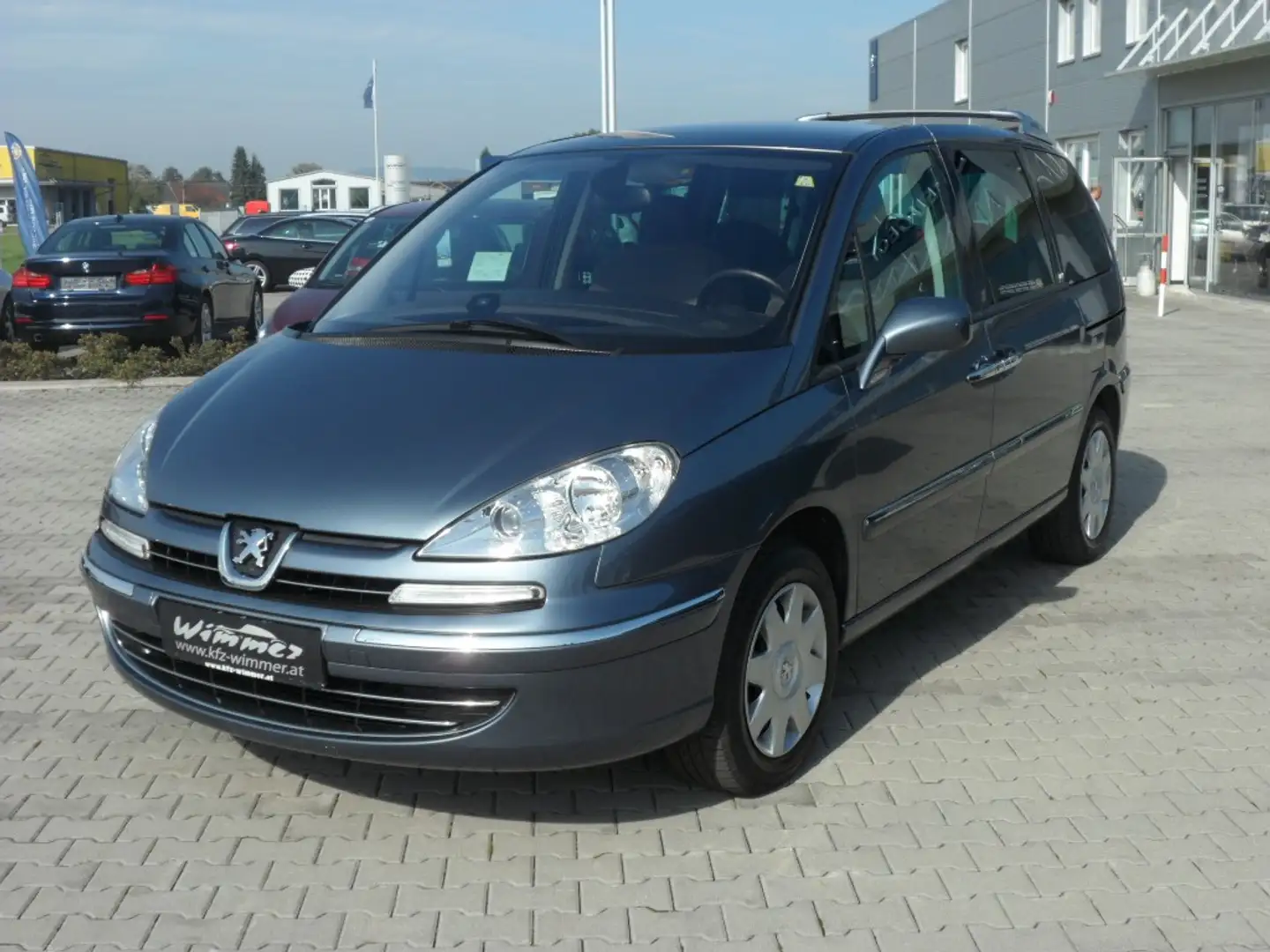 Peugeot 807 2,0 HDi 136 FAP Premium Blau - 2