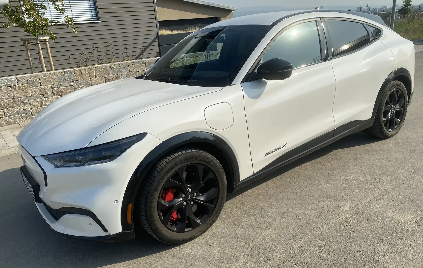 Ford Mustang Mach-E Mustang Mach-E Premium RWD AHK MY 23.75, AHK Weiß - 1