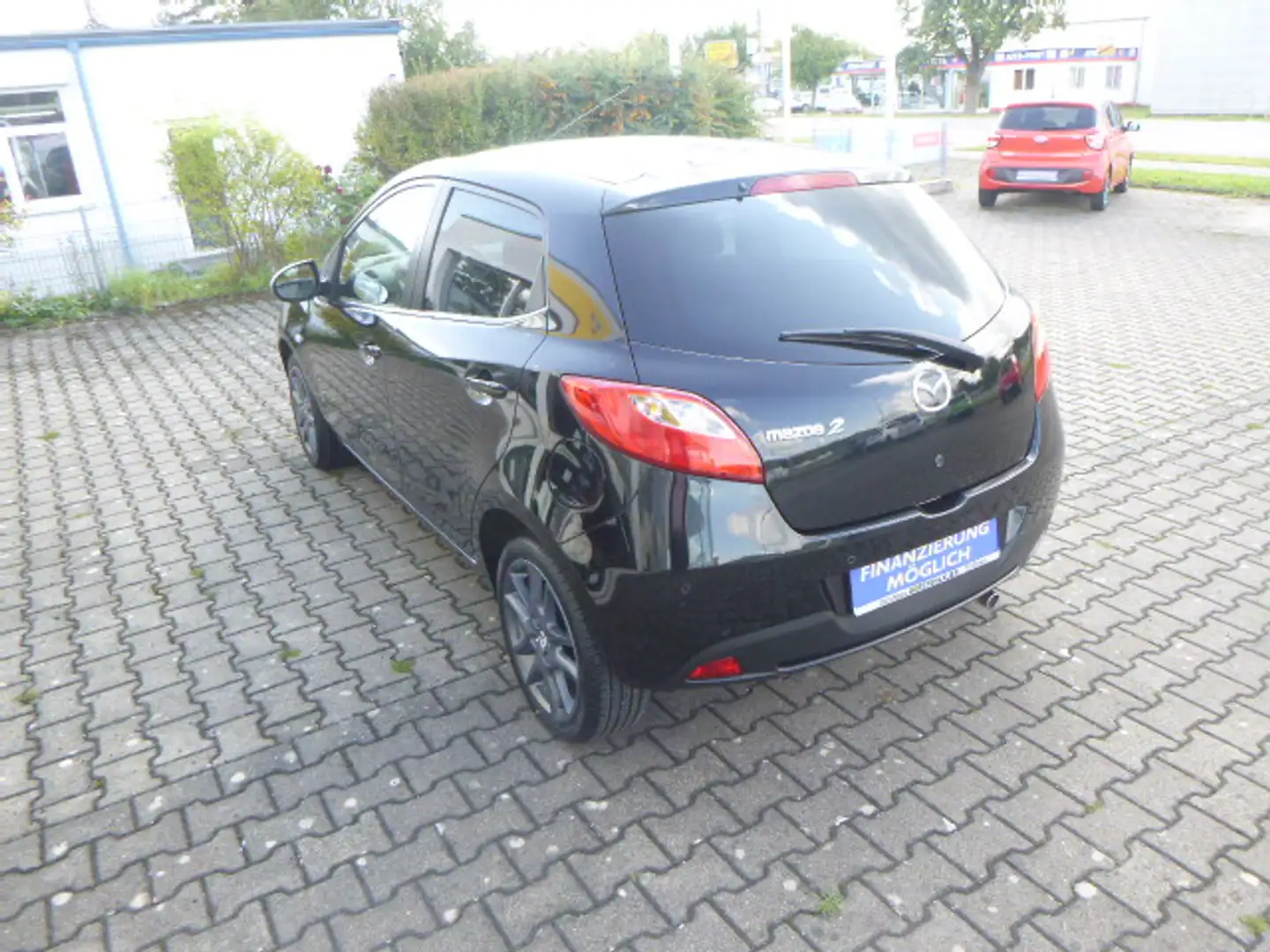 Mazda 2 1.3l MZR 84PS Navi, Einparkhilfe, Winterräder, TÜV Schwarz - 2