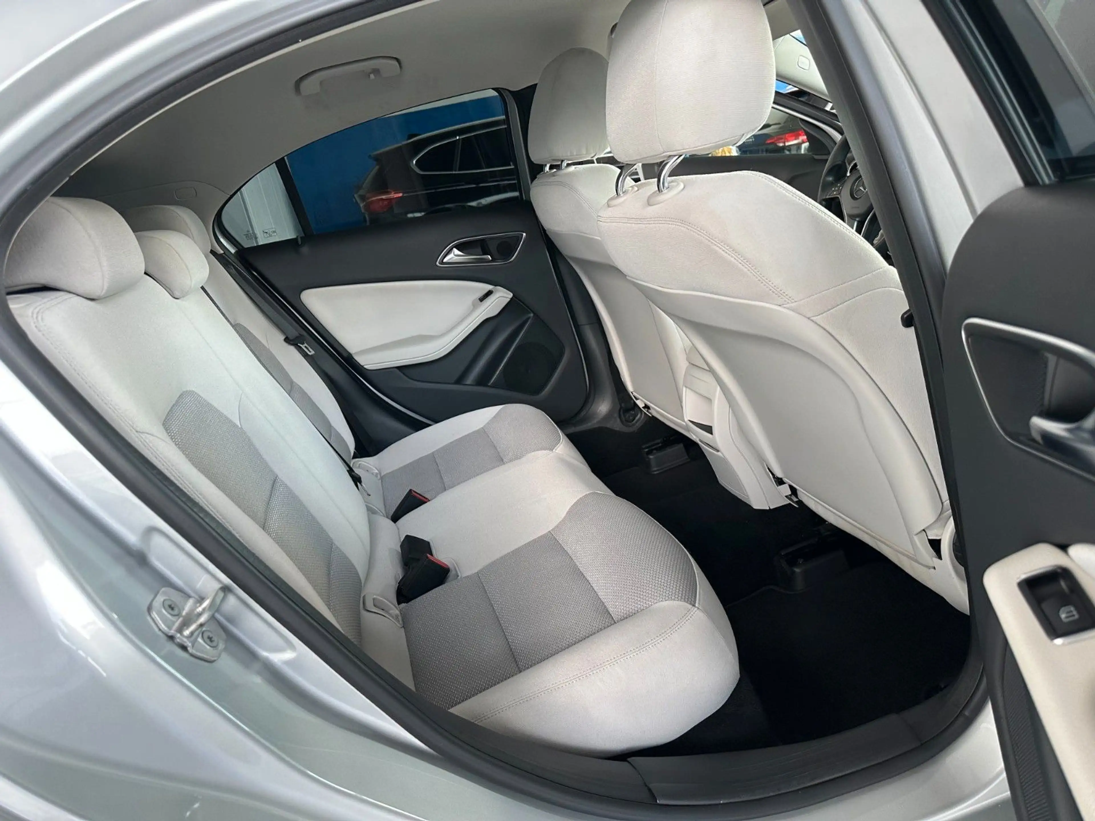 Mercedes-Benz A 200 A A 200 BlueEfficiency Urban — photo 16