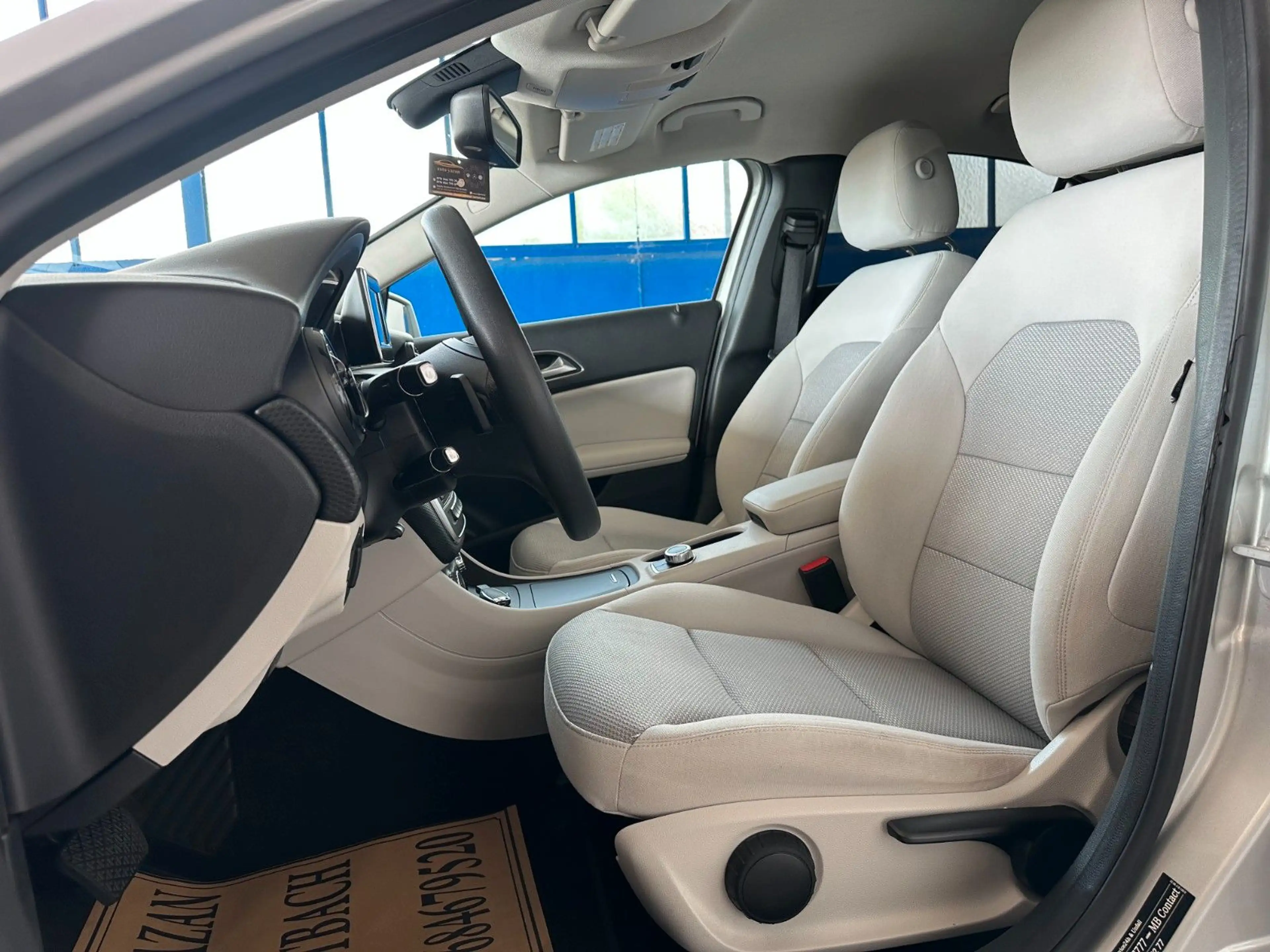Mercedes-Benz A 200 A A 200 BlueEfficiency Urban — photo 11