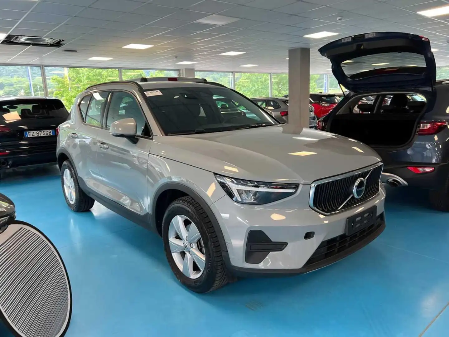 Volvo XC40 T2 automatico Essential - ANCHE NERA! Grigio - 1