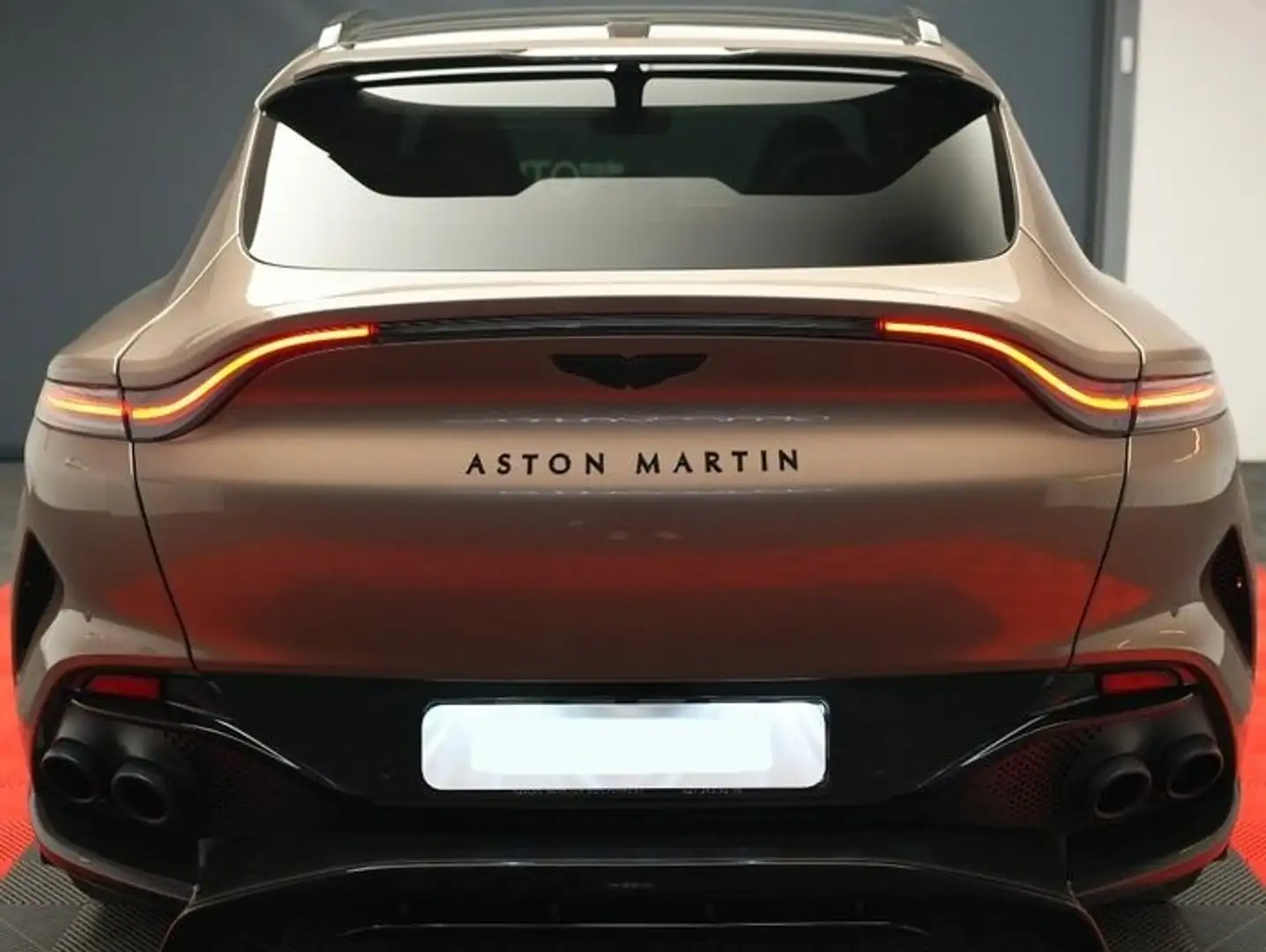 Aston Martin DBX DBX707 Maro - 1
