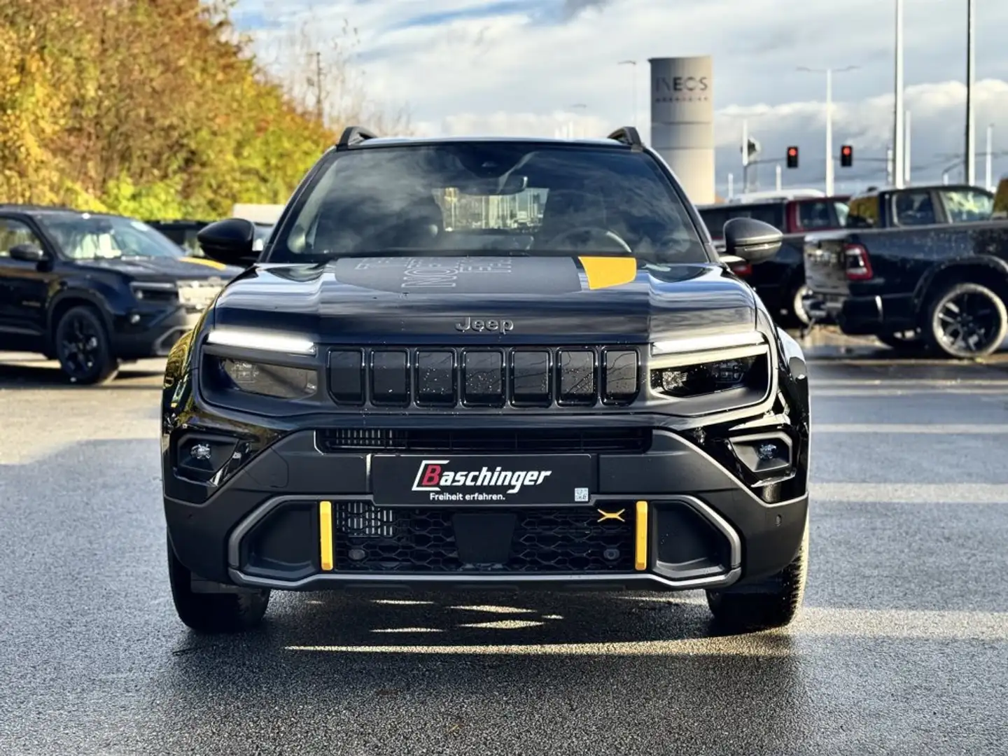 Jeep Avenger 4xe 1.2l T3 4xe 145 PsThe North Face Schwarz - 2
