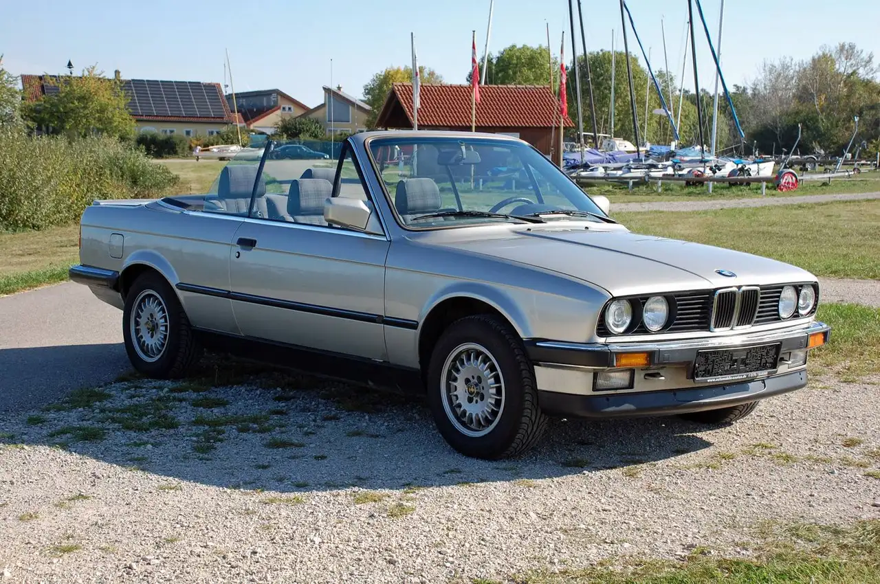 BMW 320i, foto 6