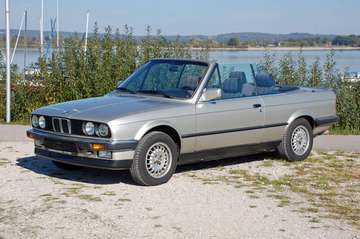 320i
