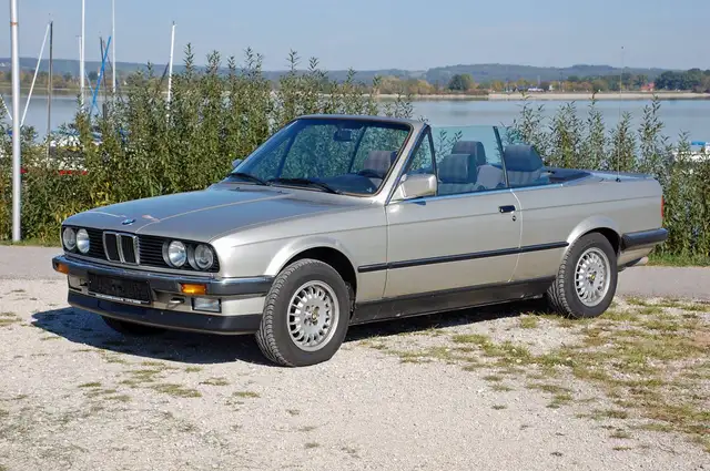 BMW 320 320i
