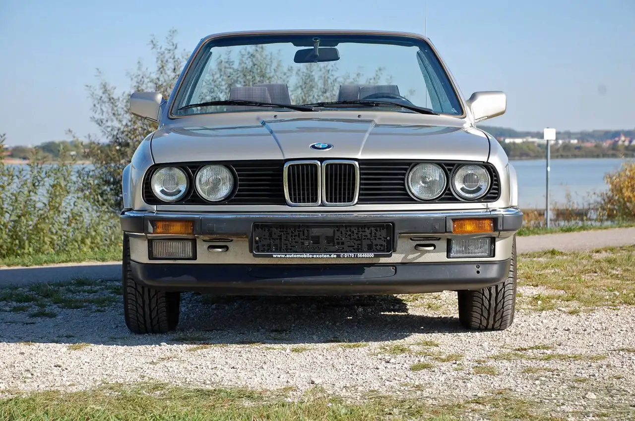 BMW 320i, foto 5