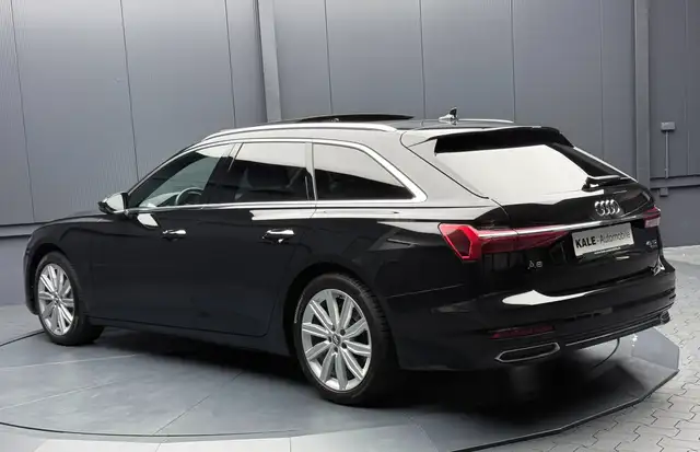 Audi A6 Avant view 4